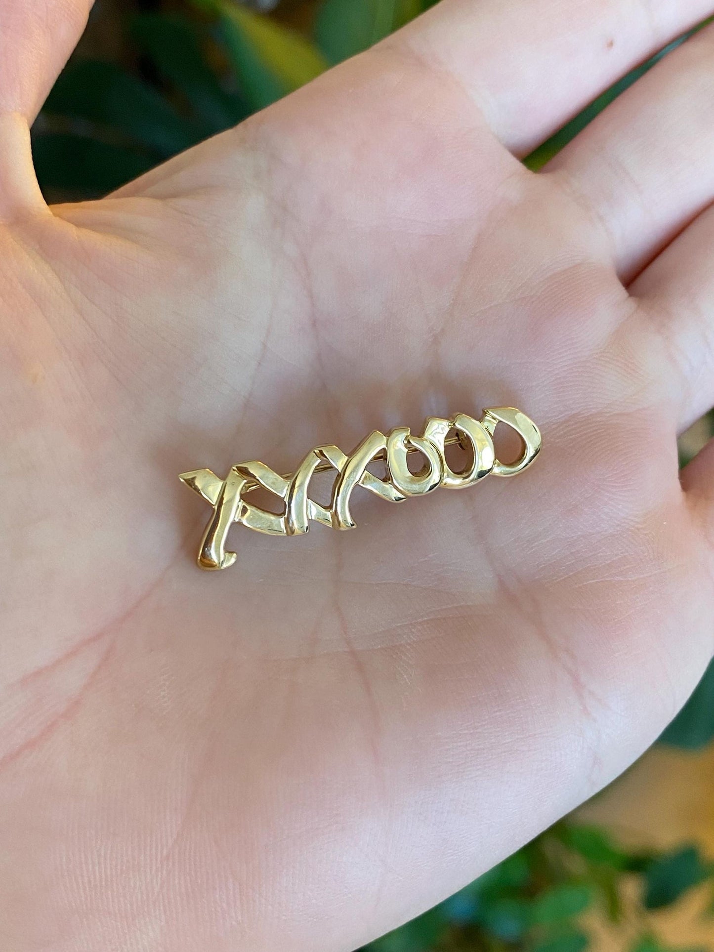 Tiffany & Co. Paloma Picasso Solid 18k Yellow Gold XXXOOO Brooch Pin