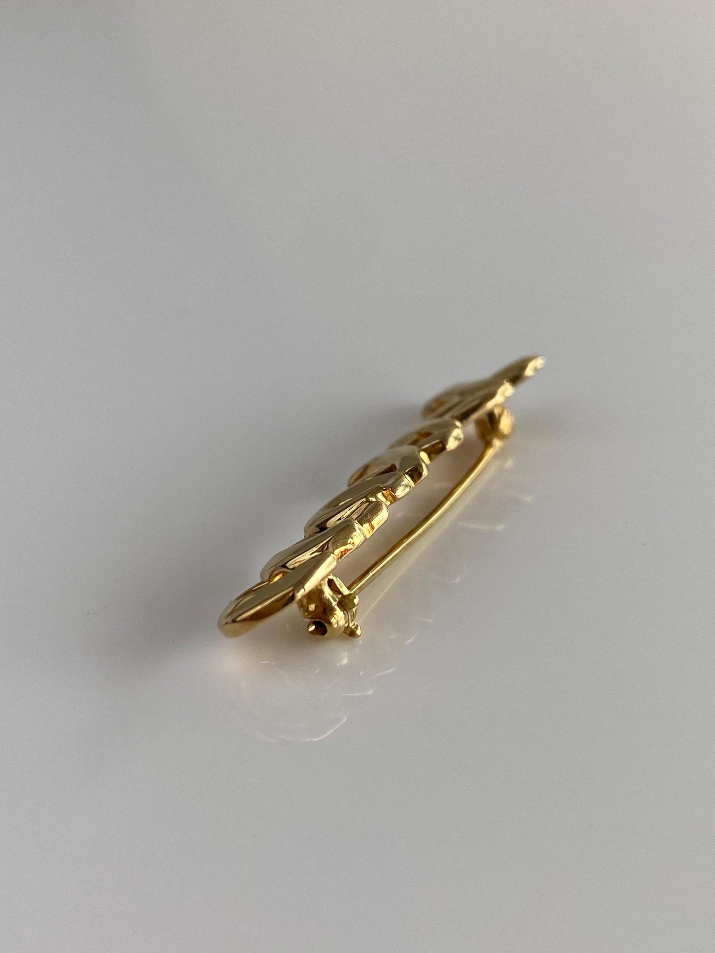 Tiffany & Co. Paloma Picasso Solid 18k Yellow Gold XXXOOO Brooch Pin