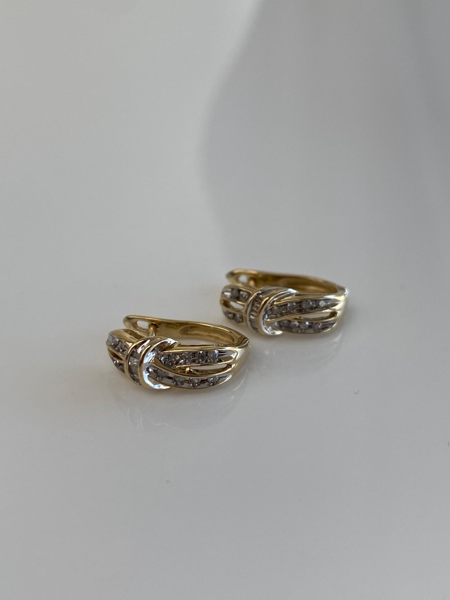 Vintage Solid 14k Yellow Gold Diamond Twist Drop Earrings