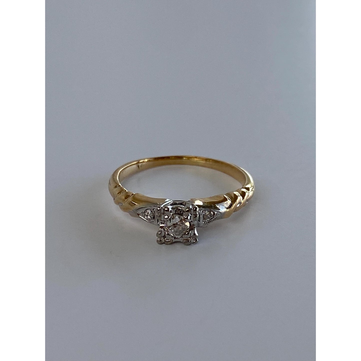 Vintage Solid 14k White & Yellow Gold Diamond Ring - Size 6.25