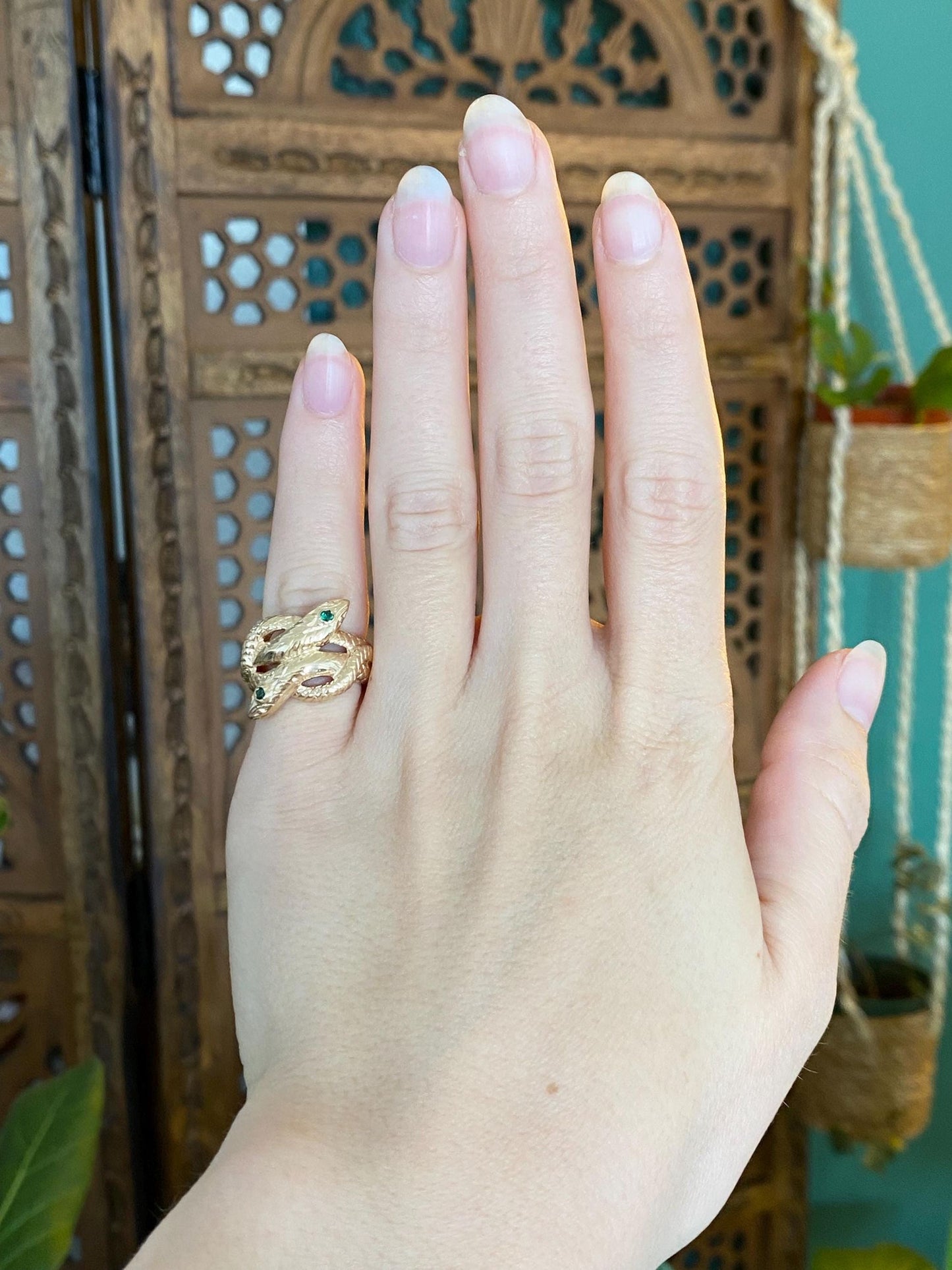Vintage Solid 14k Yellow Gold Green Spinel Eyes Snake Ring - Size 4.25
