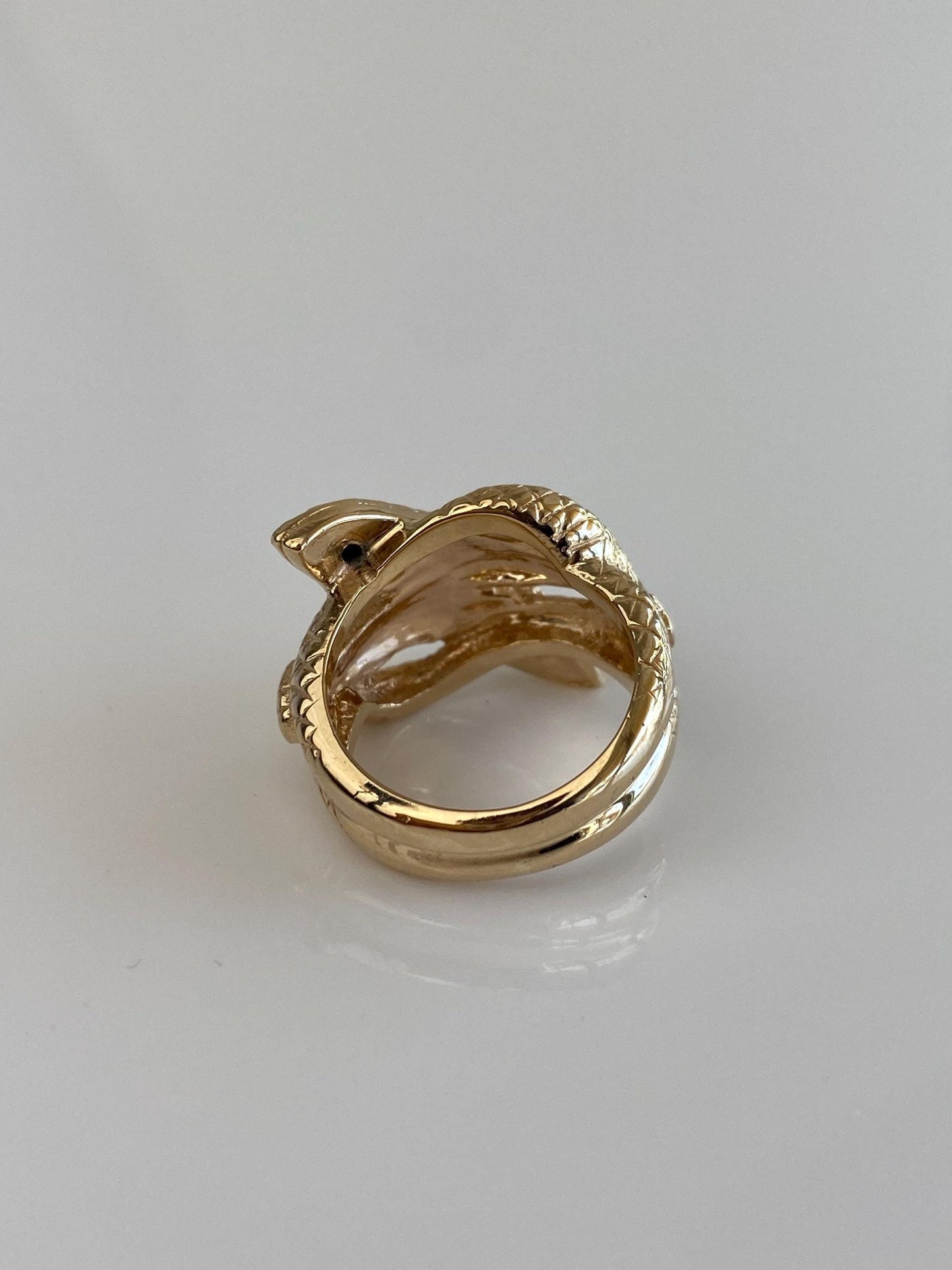 Vintage Solid 14k Yellow Gold Green Spinel Eyes Snake Ring - Size 4.25