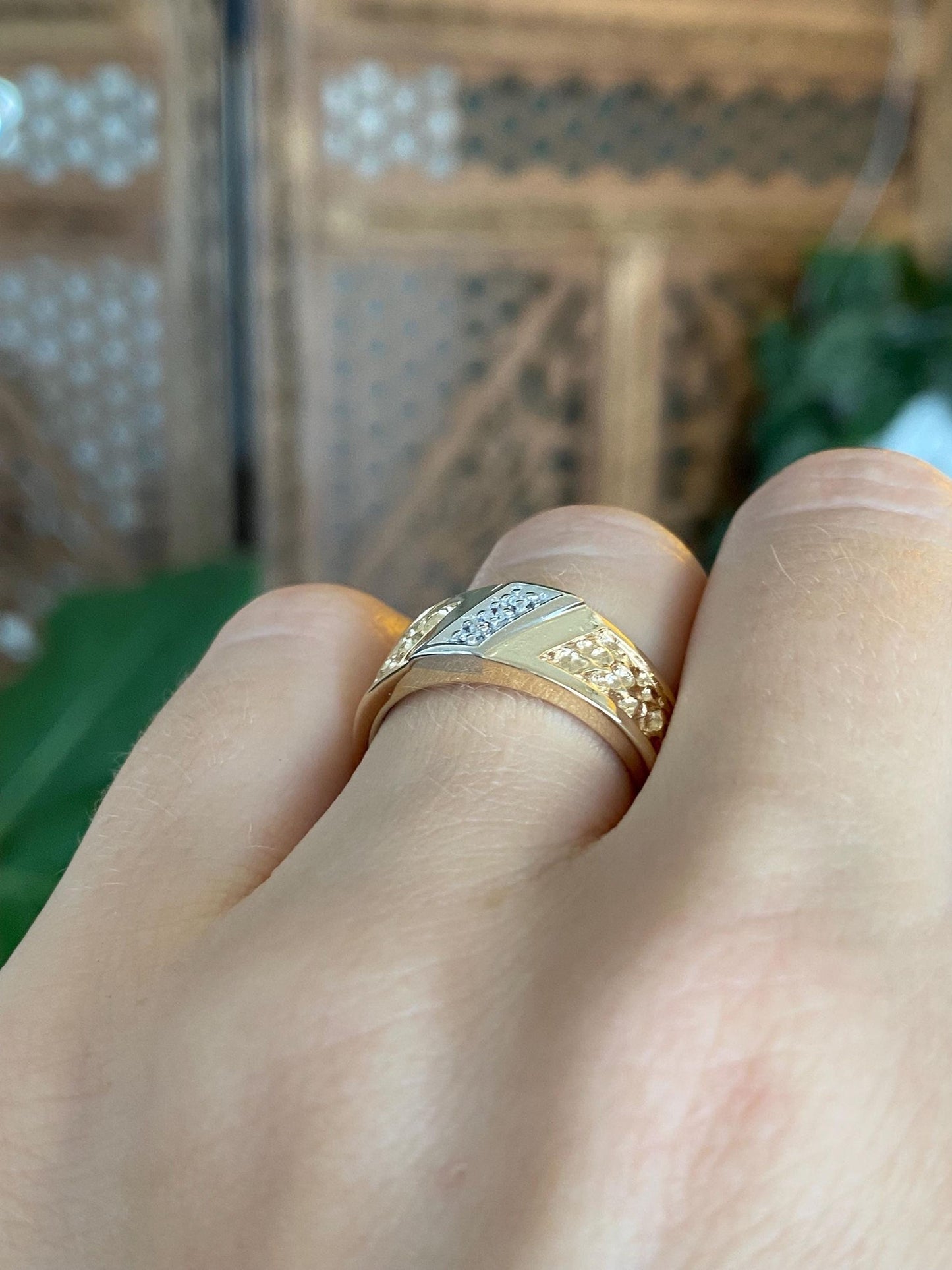 Vintage Solid 14k White & Yellow Gold Diamond Ring Band - Size 6.5