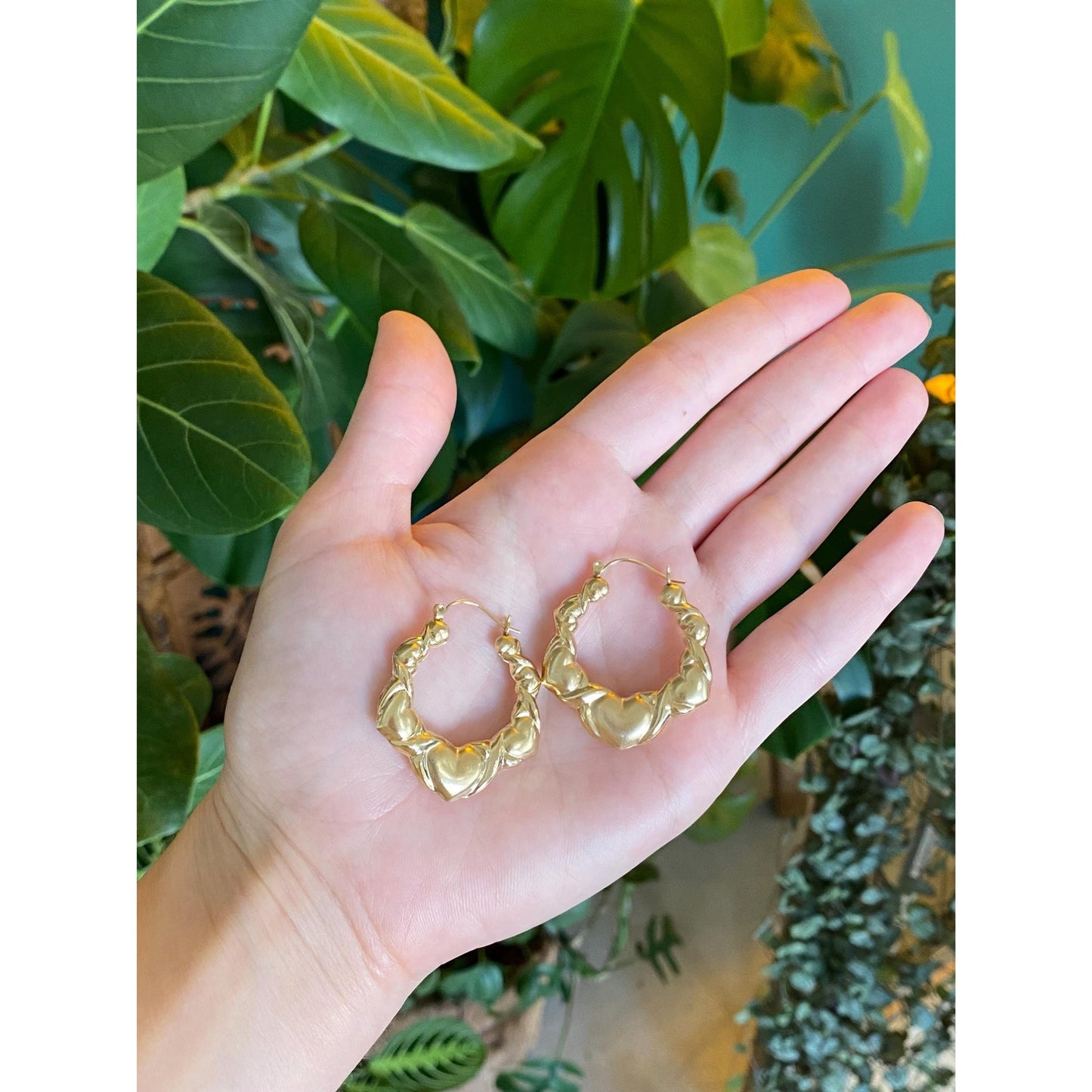 Vintage 14k Yellow Gold Heart Hoop Earrings