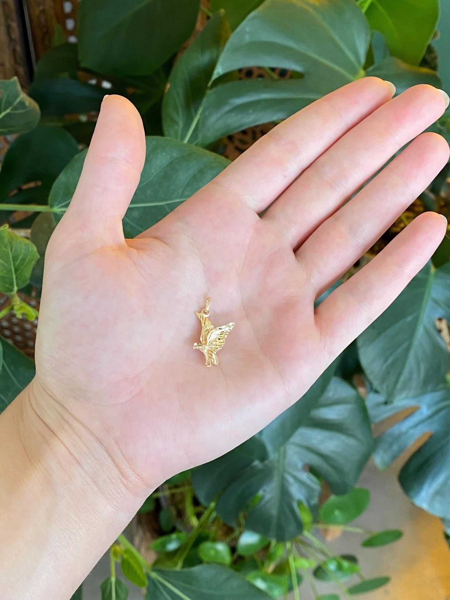 Vintage Solid 14k Yellow Gold Diamond Cut Bird Charm
