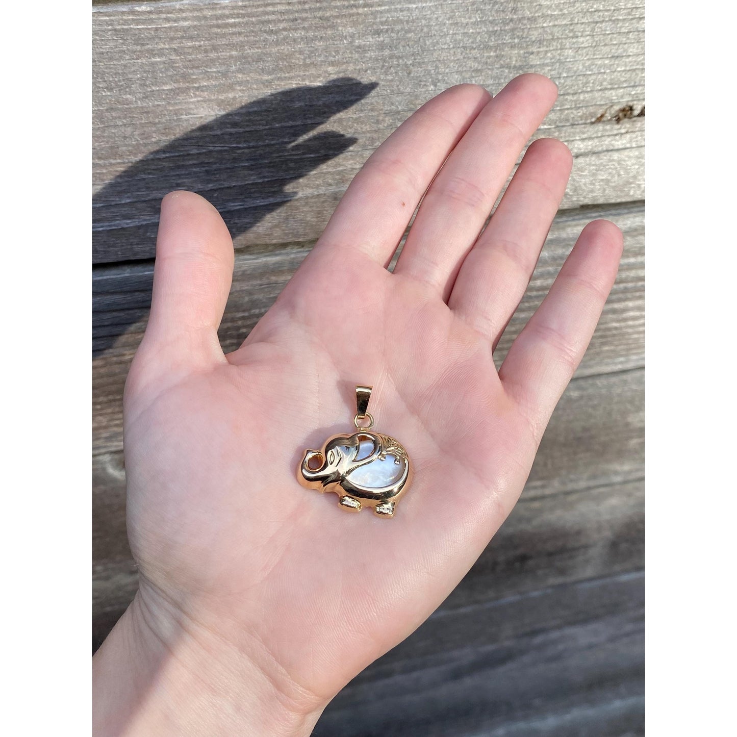 Vintage Solid 14k Yellow Gold Mother Of Pearl Elephant Charm