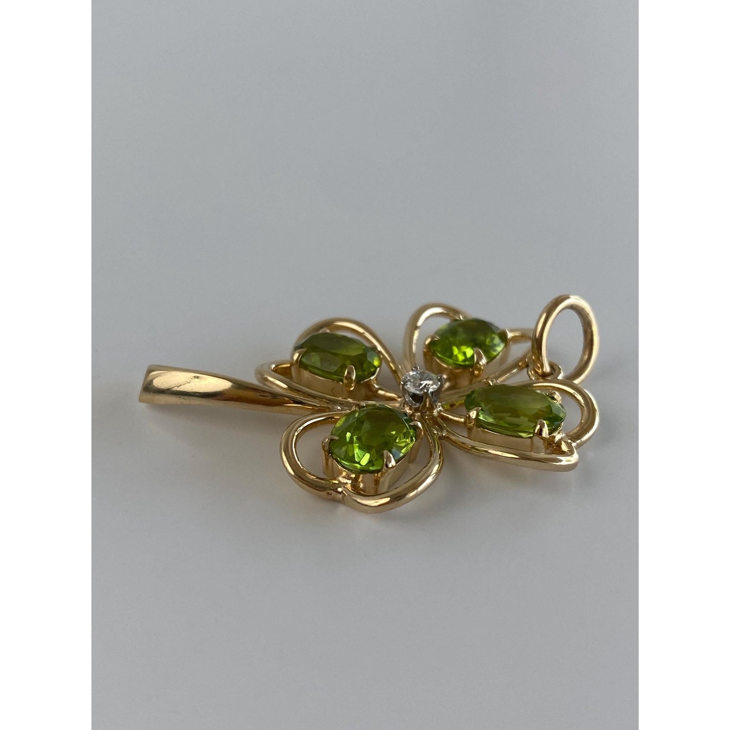 Vintage Solid 14k Yellow Gold Diamond Peridot Four Leaf Clover Charm