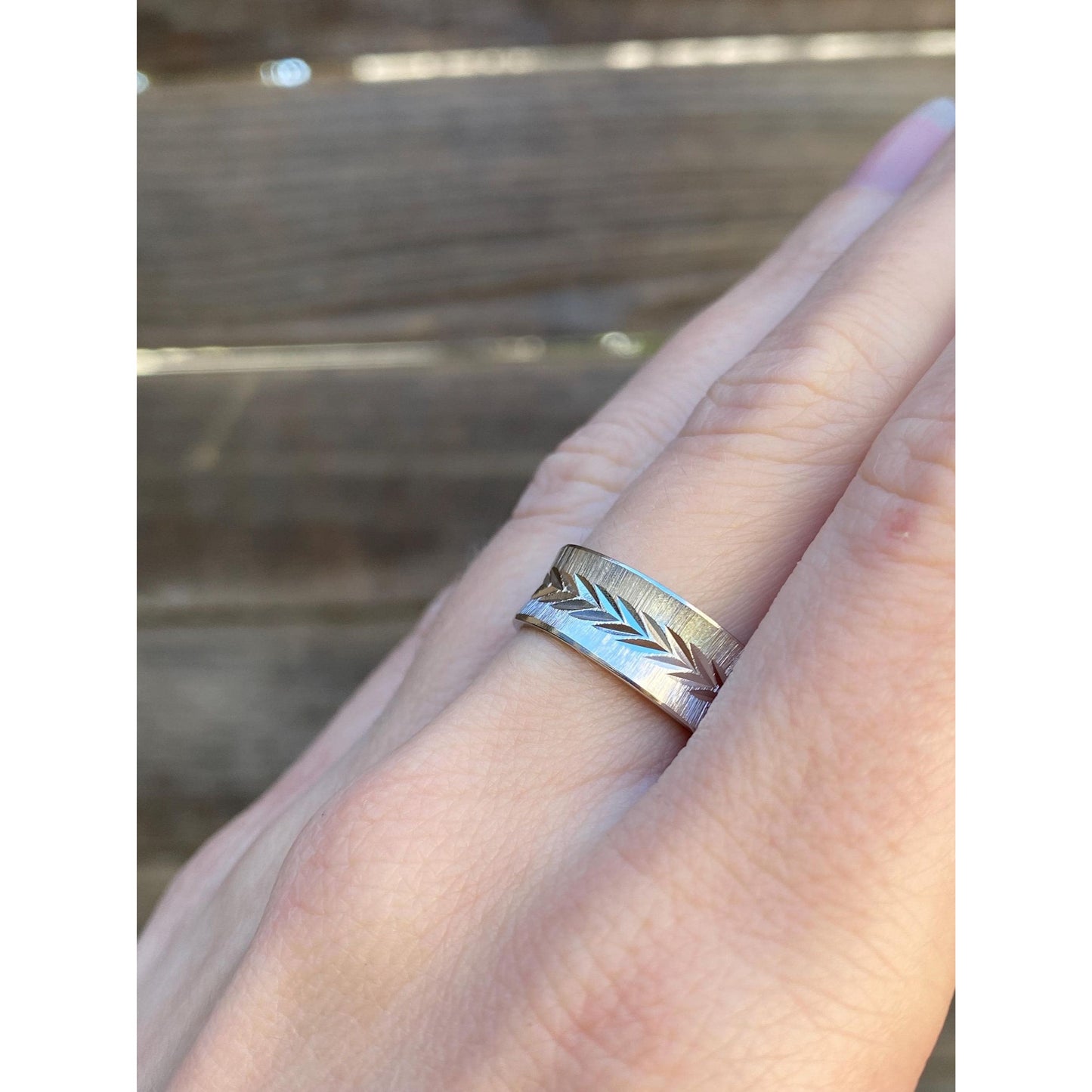 Vintage Solid 14k White Gold Diamond Cut Ring Band - Size 7.5