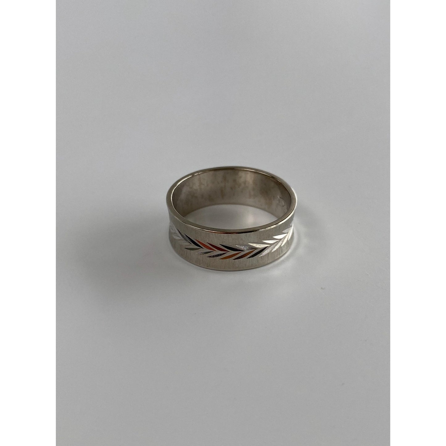 Vintage Solid 14k White Gold Diamond Cut Ring Band - Size 7.5