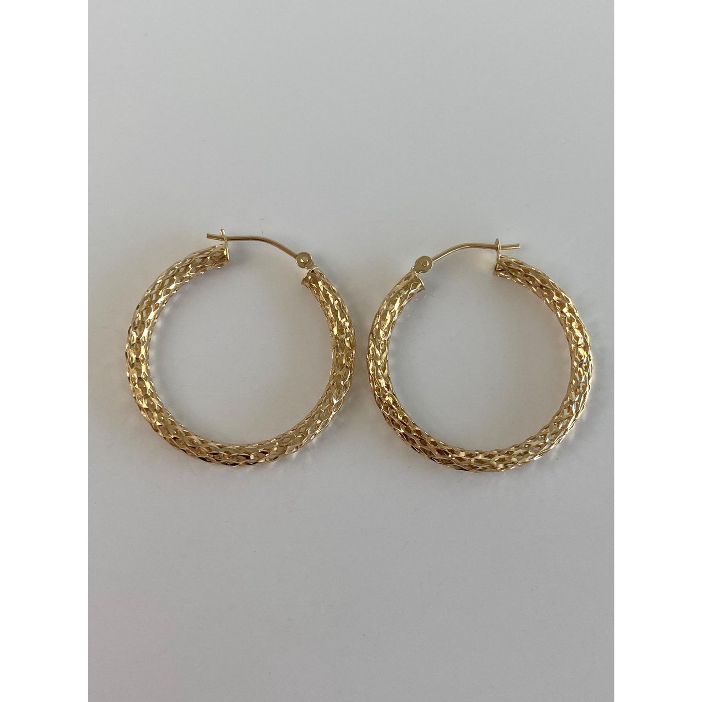 Vintage 14k Yellow Gold Diamond Cut Woven Hoop Earrings