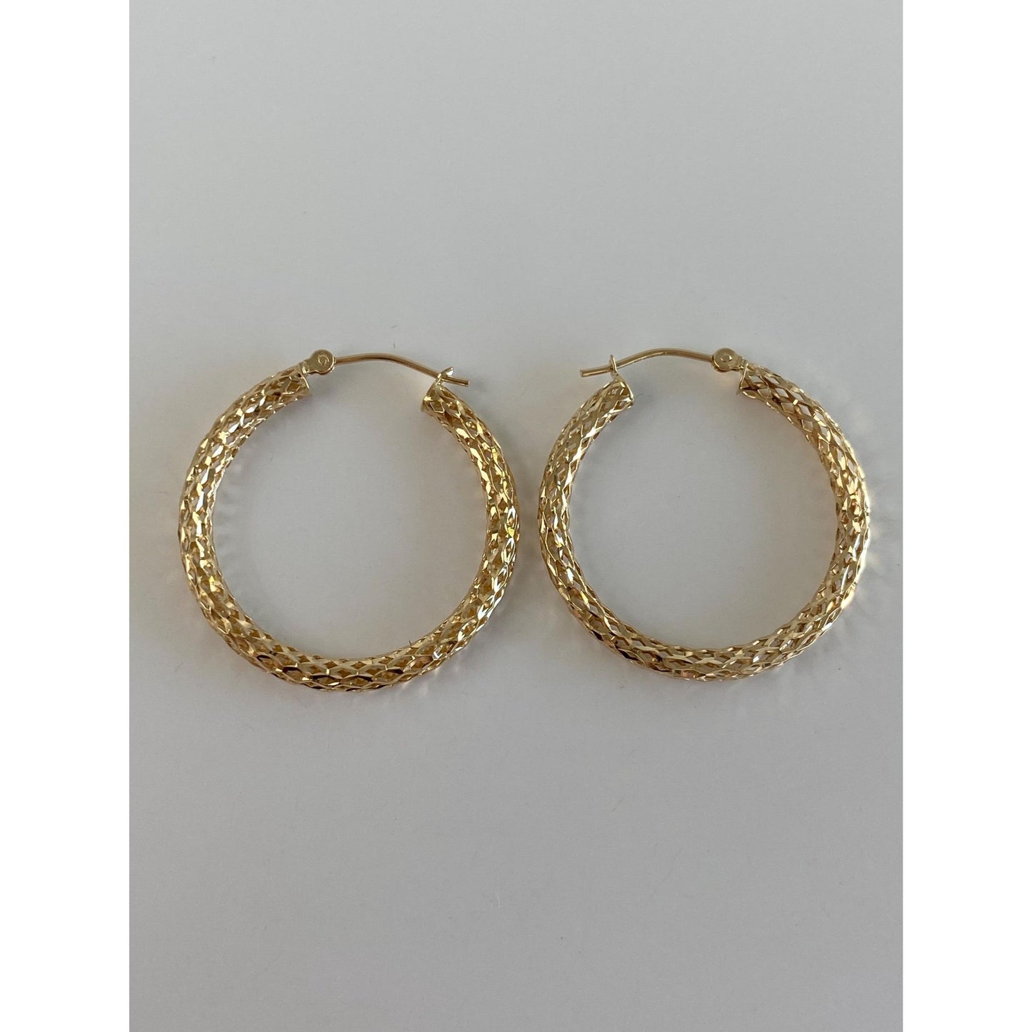 Vintage 14k Yellow Gold Diamond Cut Woven Hoop Earrings