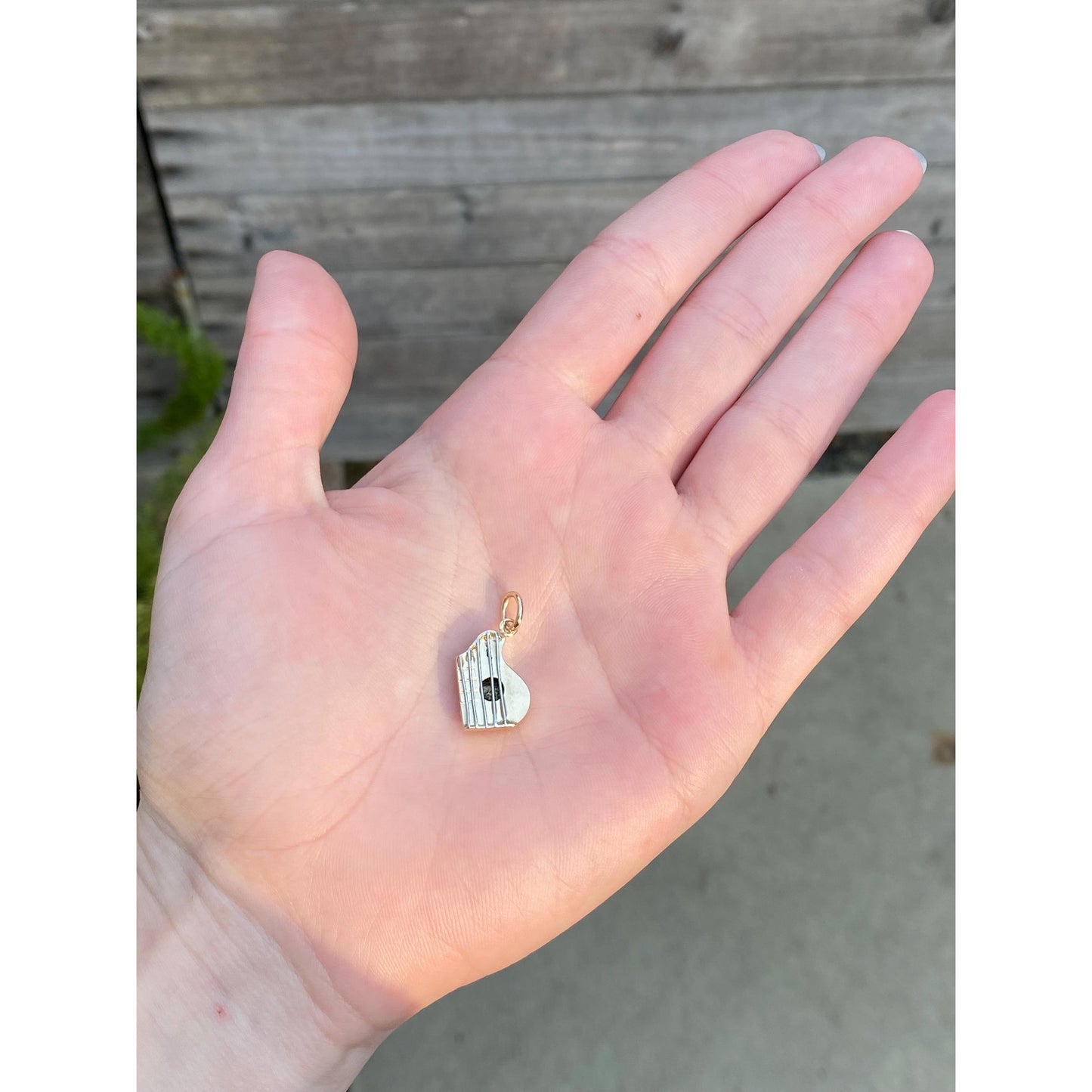 Vintage 14k Yellow Gold Instrument Flat Guitar Charm