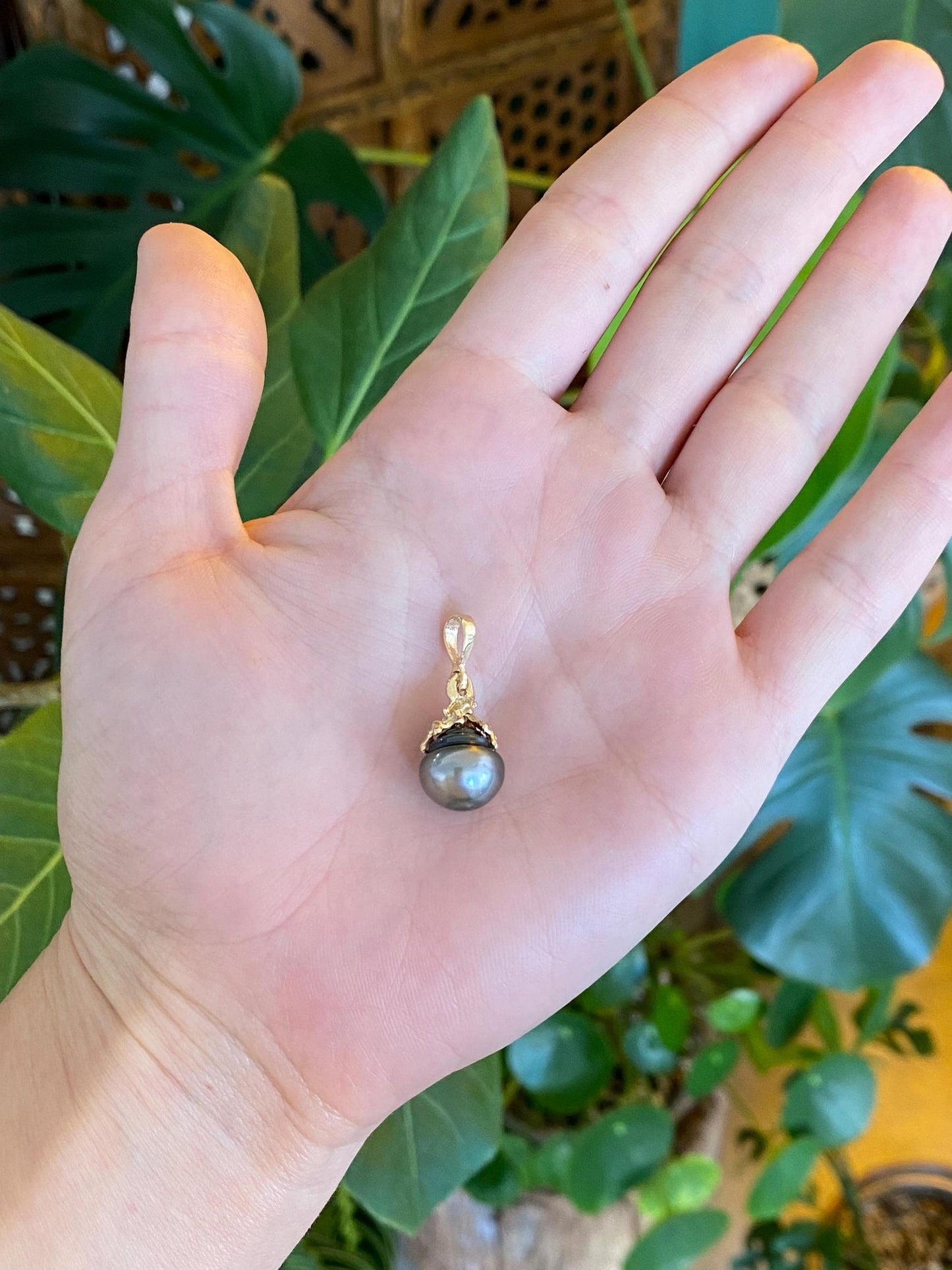 Vintage Solid 14k Yellow Gold Organic Grey Baroque Pearl Charm