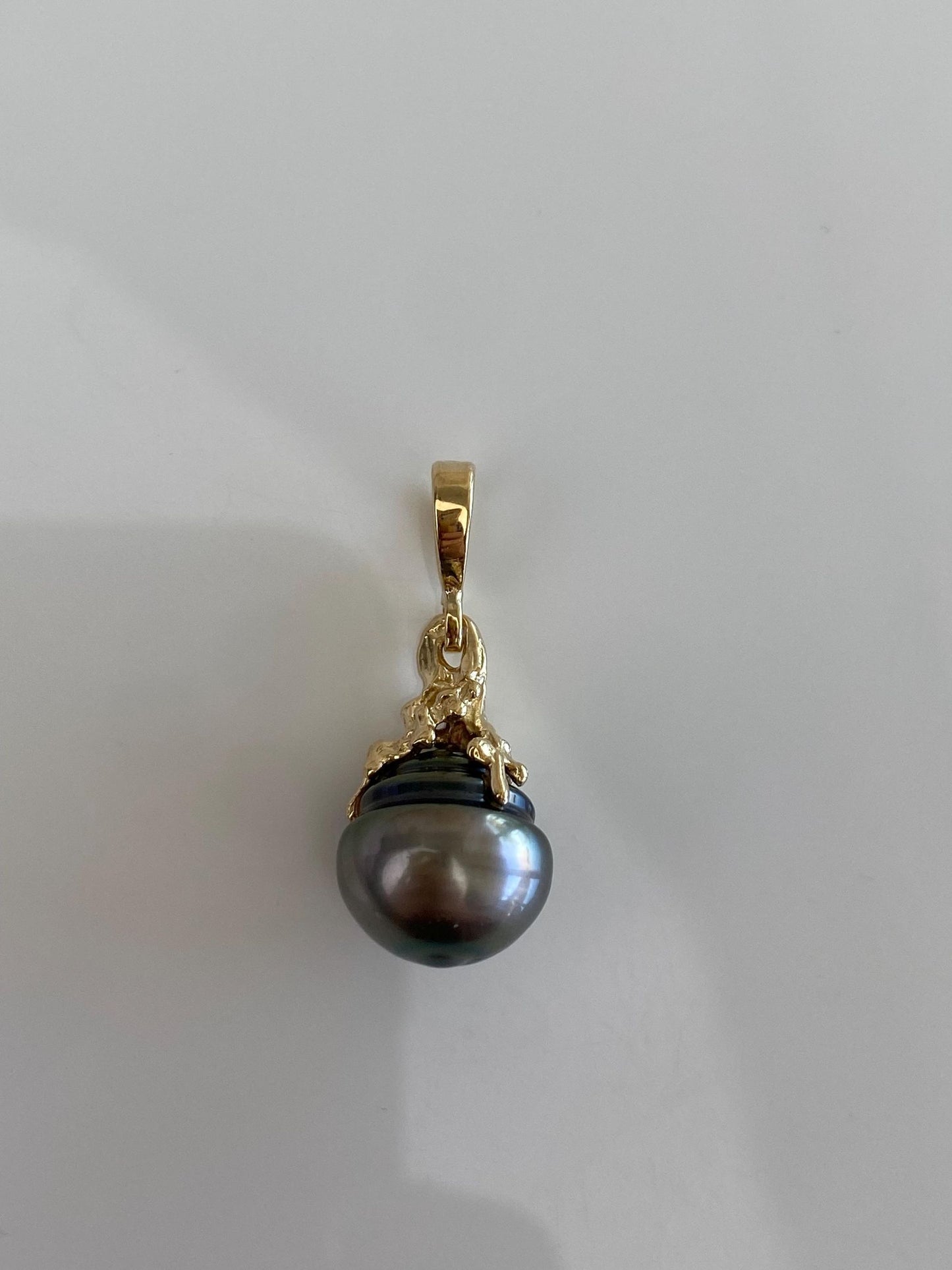Vintage Solid 14k Yellow Gold Organic Grey Baroque Pearl Charm