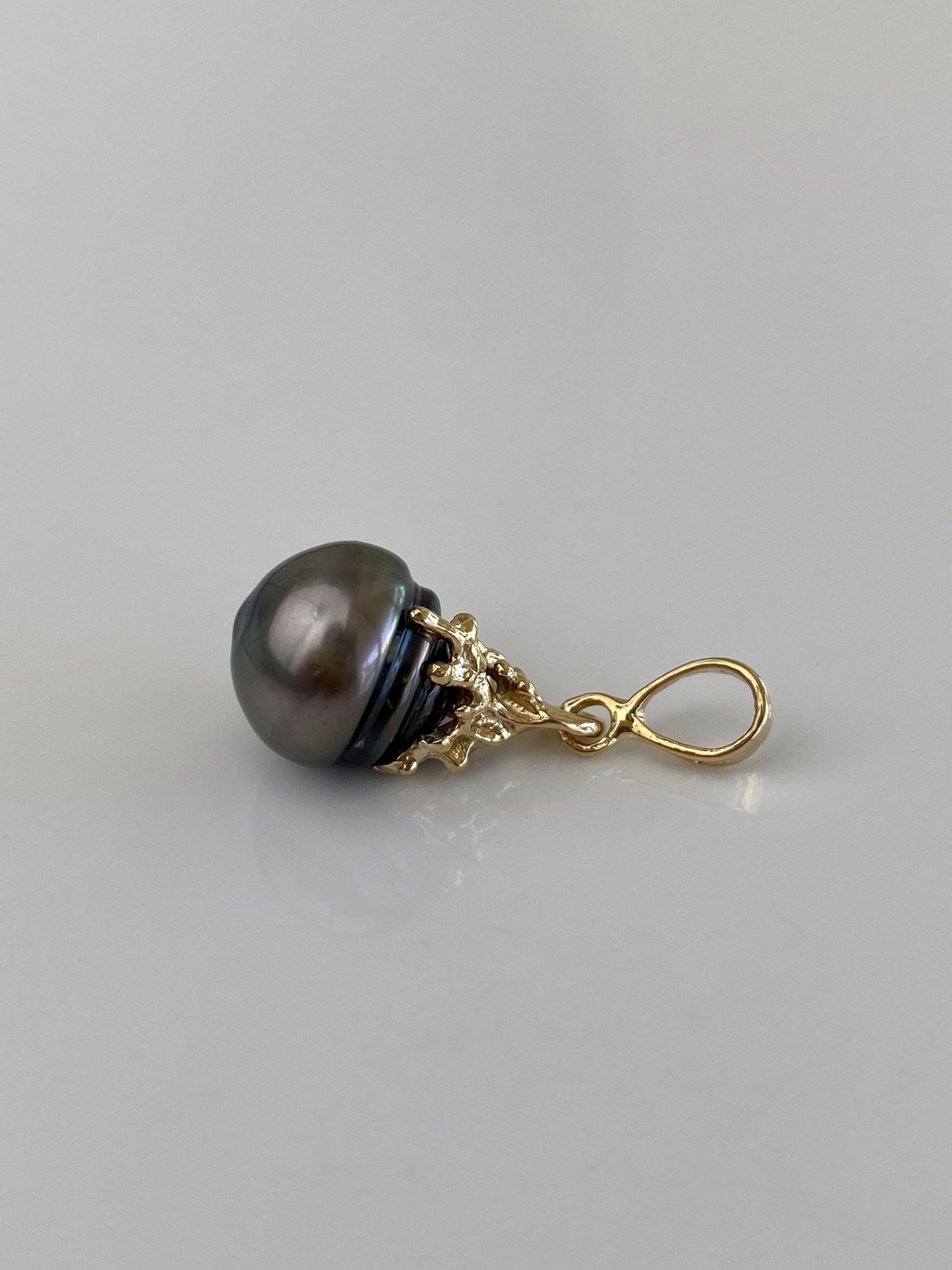 Vintage Solid 14k Yellow Gold Organic Grey Baroque Pearl Charm