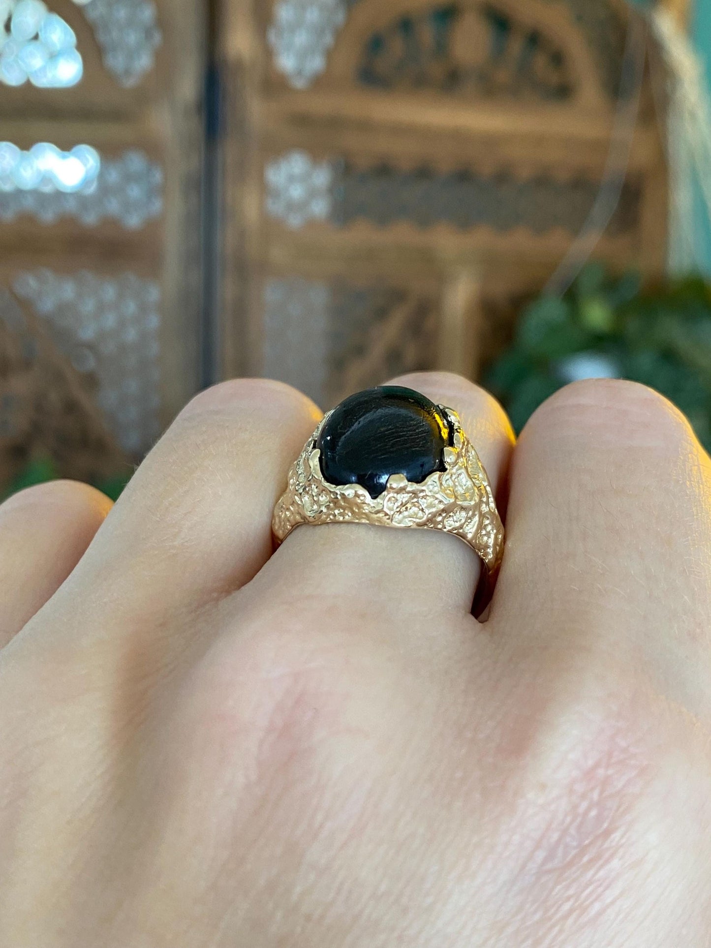 Vintage Solid 14k Yellow Gold Black Stromatolite Signet Ring - Size 8