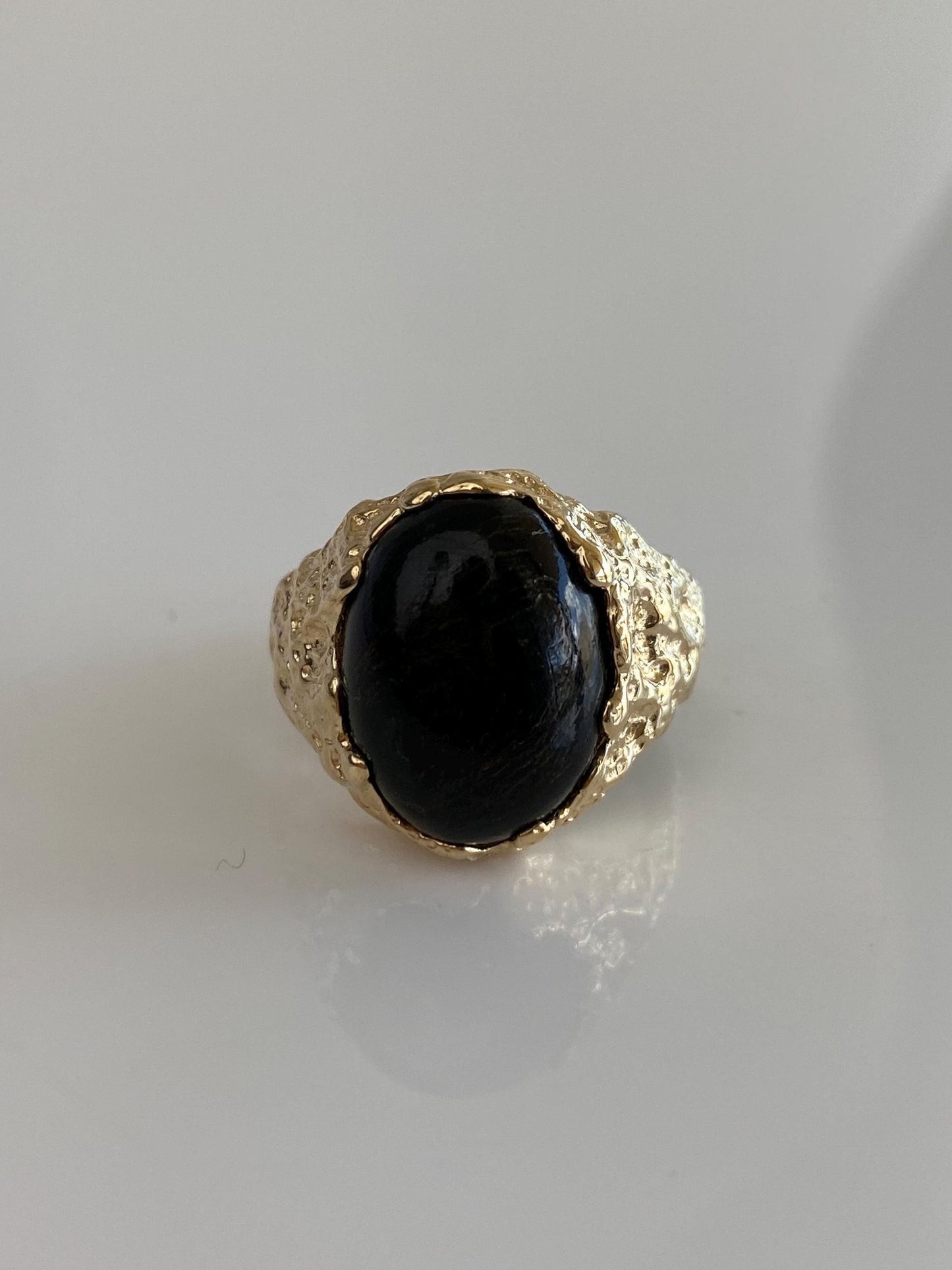 Vintage Solid 14k Yellow Gold Black Stromatolite Signet Ring - Size 8