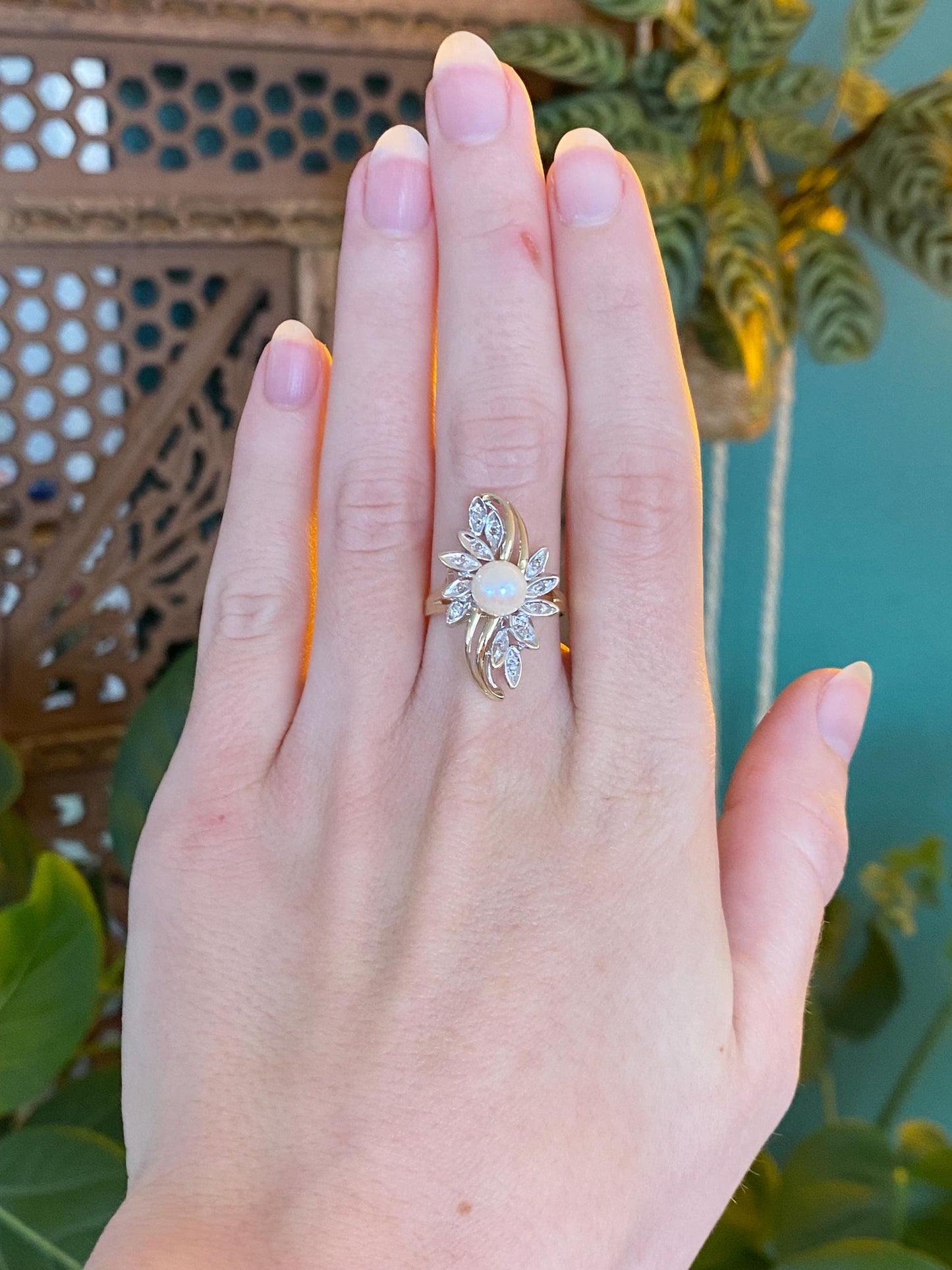 Vintage Solid 14k White & Yellow Gold Pearl Diamond Ring - Size 6.75