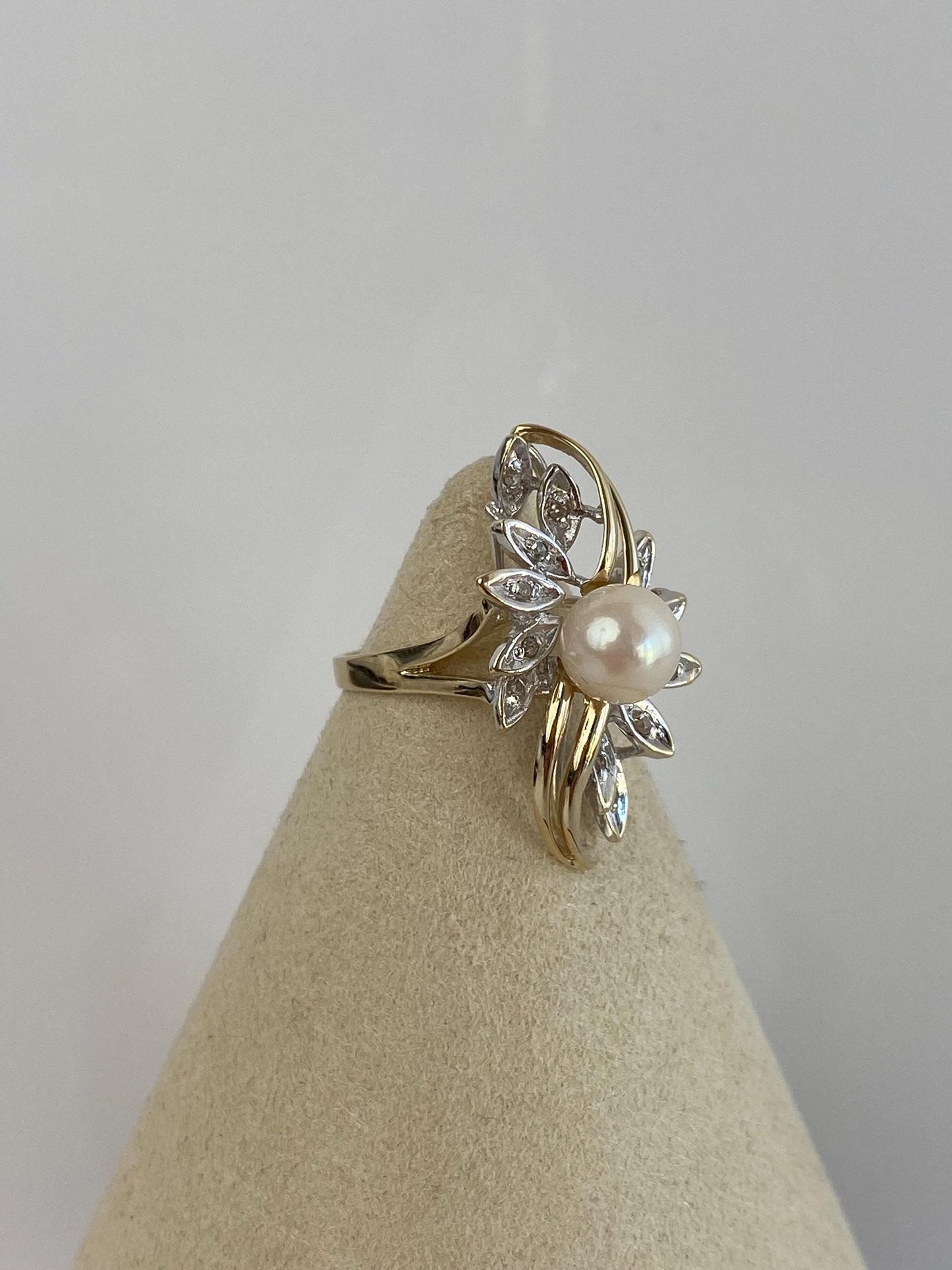 Vintage Solid 14k White & Yellow Gold Pearl Diamond Ring - Size 6.75