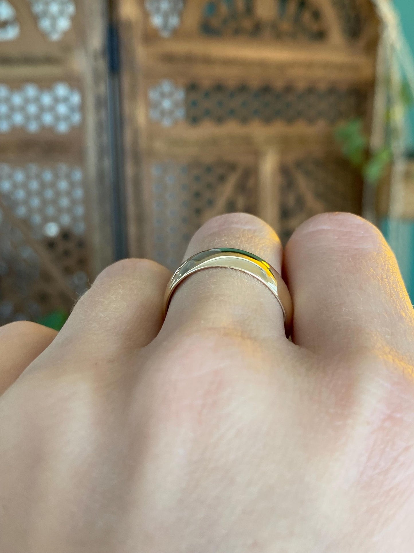 Vintage Solid 14k Yellow Gold Ring Band - Size 8.25