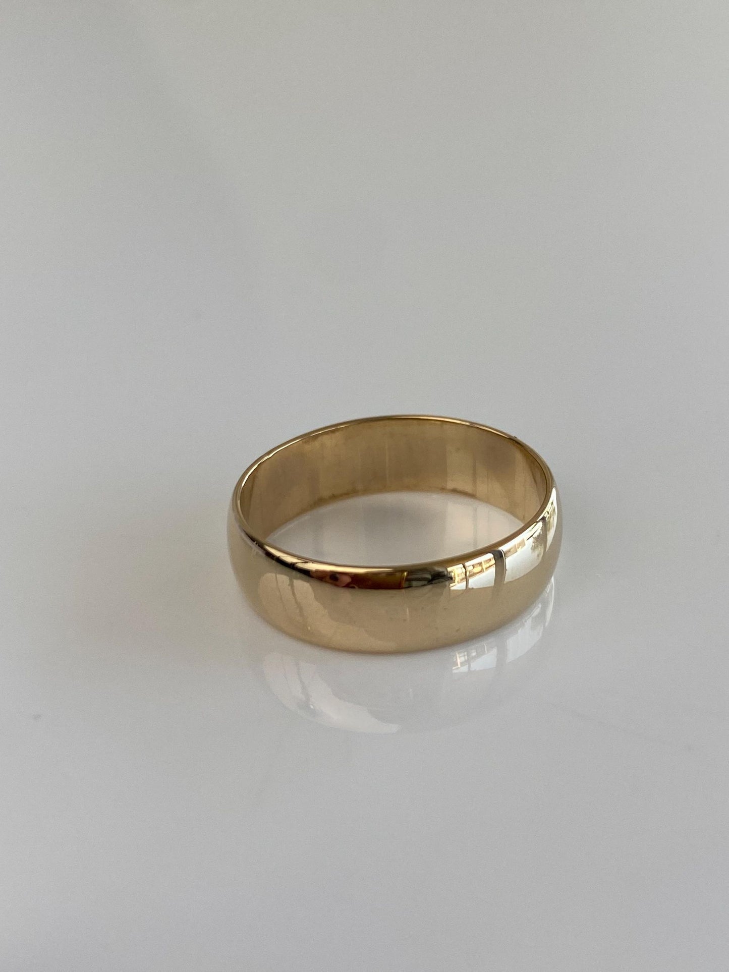 Vintage Solid 14k Yellow Gold Ring Band - Size 8.25