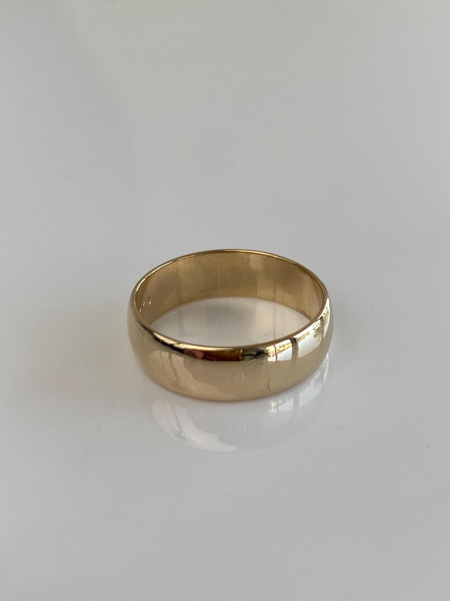 Vintage Solid 14k Yellow Gold Ring Band - Size 8.25