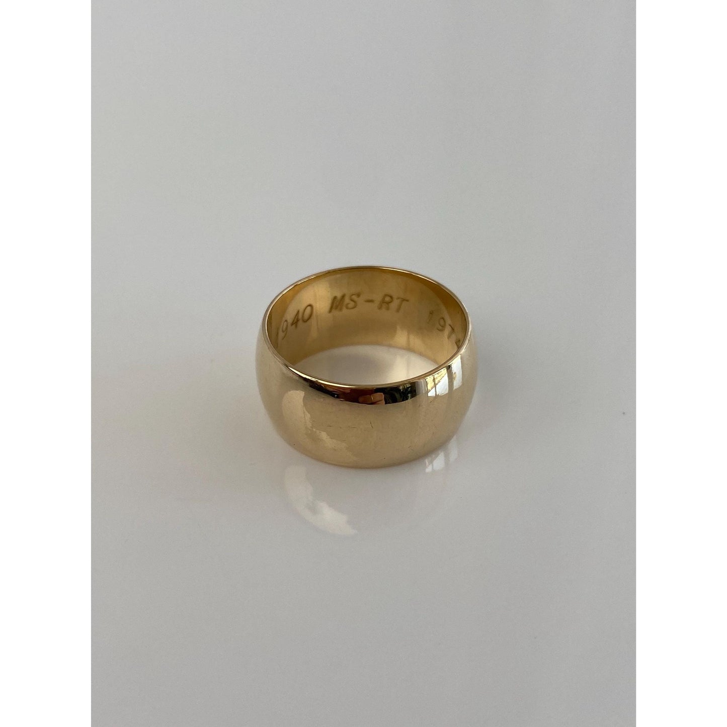 Vintage Solid 14k Yellow Gold Wide Ring Band - Size 8.25