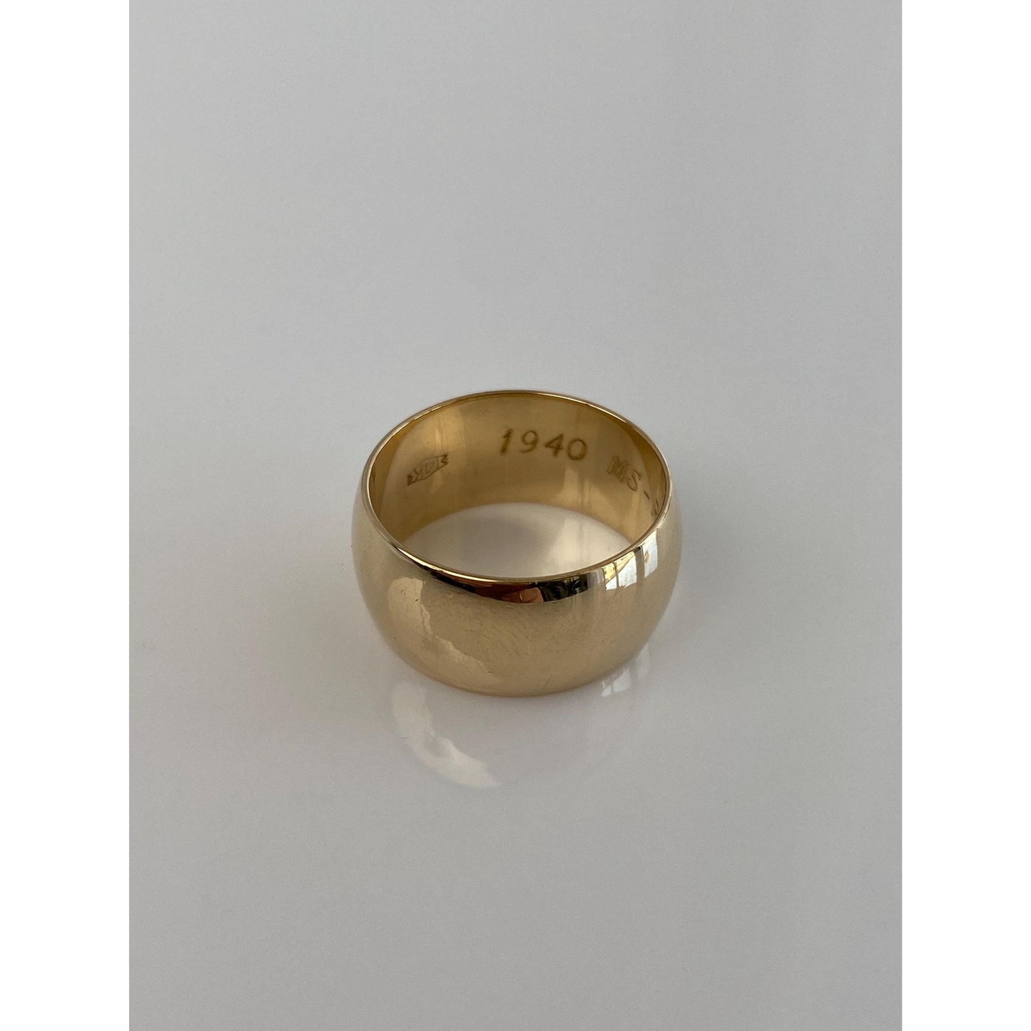 Vintage Solid 14k Yellow Gold Wide Ring Band - Size 8.25