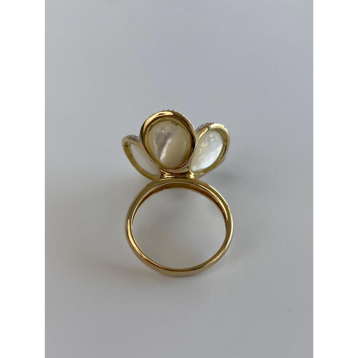Solid 14k Yellow Gold Diamond Mother of Pearl Pearl Flower Ring - Size 5.5