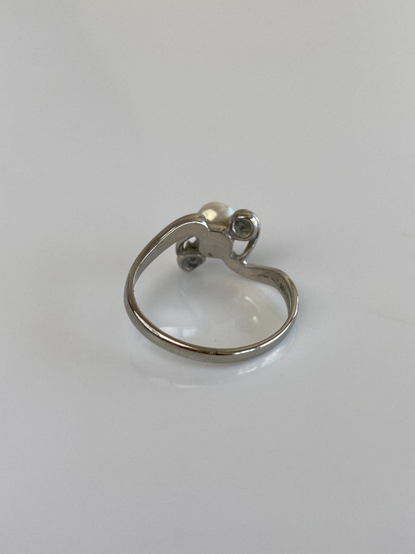 Vintage Solid 14k White Gold Pearl Diamond Twist Ring - Size 6.25