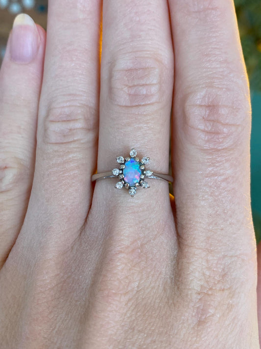 Vintage Solid 14k White Gold Diamond Halo Opal Ring - Size 6.5