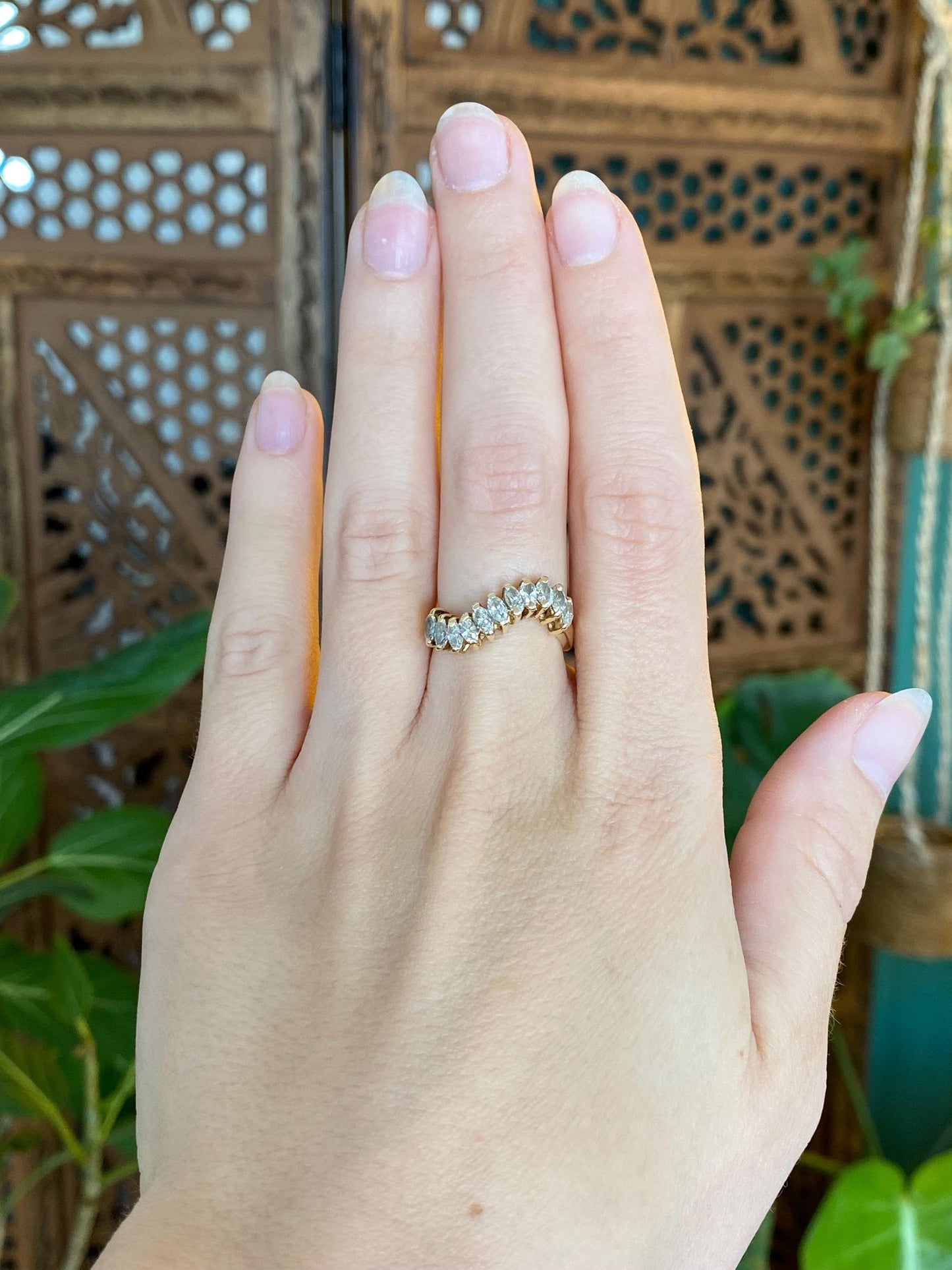 Vintage Solid 18k Yellow Gold Diamond Wavy Ring Band - Size 6.25