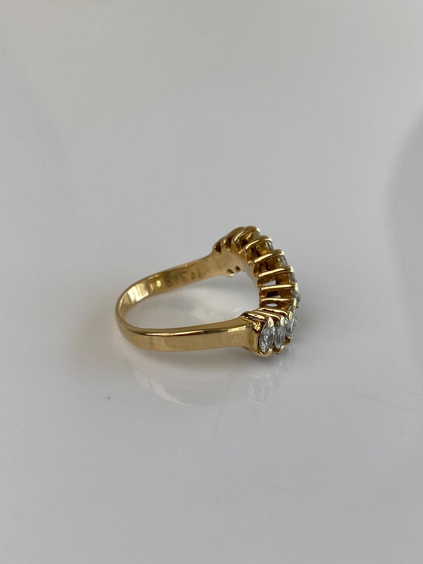 Vintage Solid 18k Yellow Gold Diamond Wavy Ring Band - Size 6.25