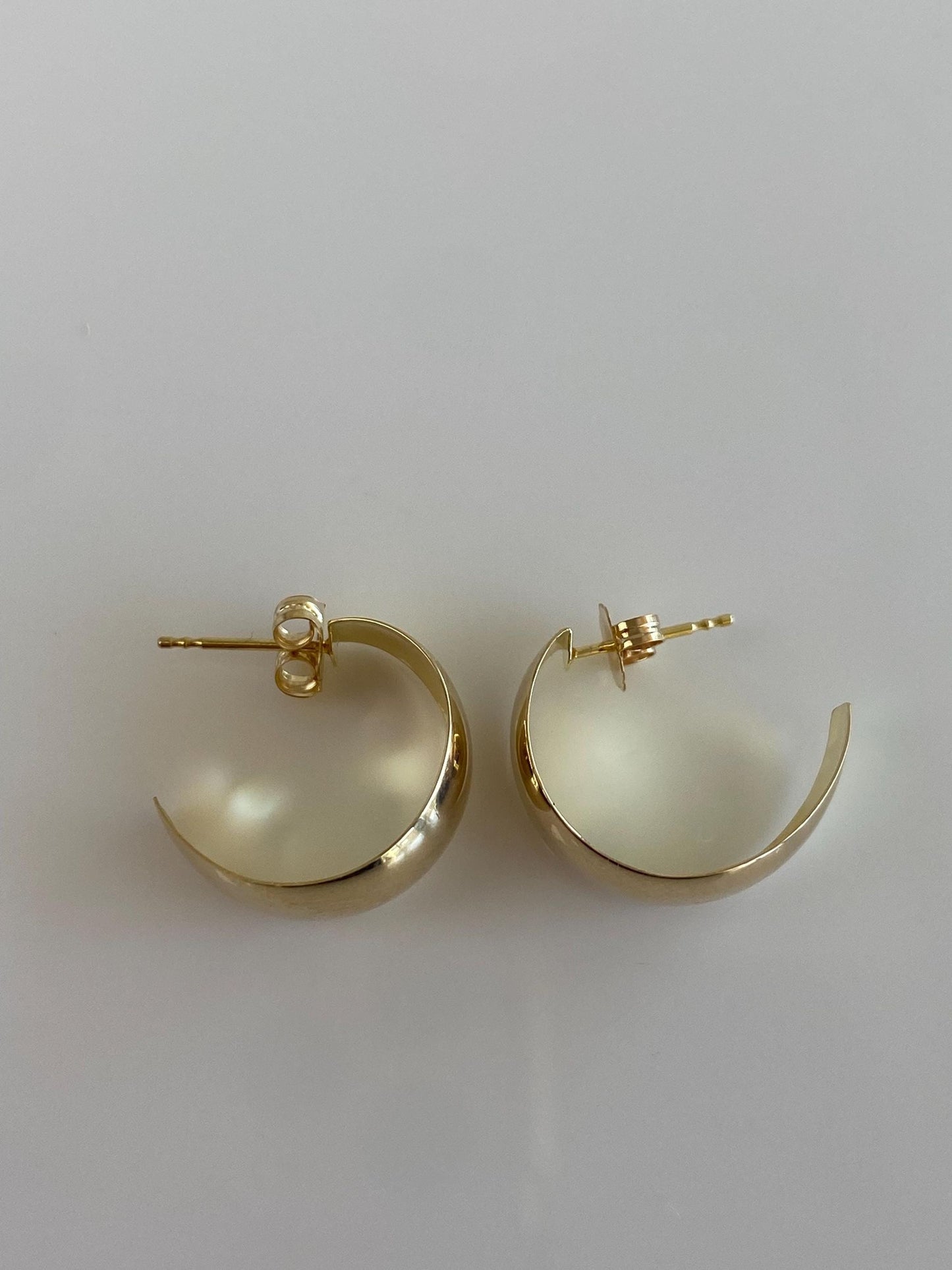 Vintage Solid 14k Yellow Gold Tapered Hoop Stud Earrings
