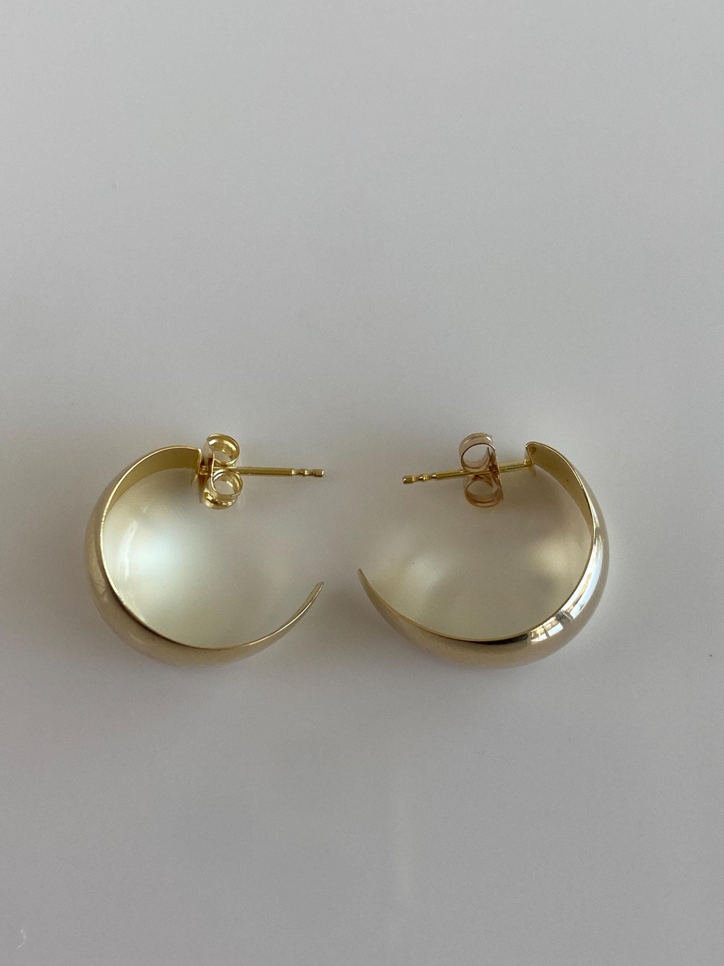 Vintage Solid 14k Yellow Gold Tapered Hoop Stud Earrings