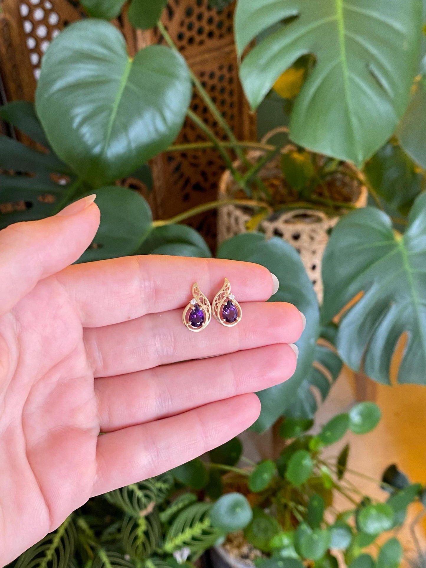 Vintage Solid 14k Yellow Gold Amethyst Diamond Stud Earrings