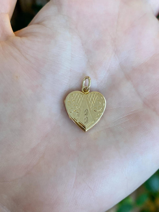 Vintage Solid 9k Yellow Gold Engraved Heart Locket Charm