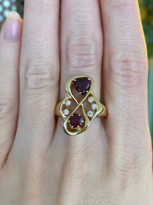 Vintage Solid 14k Yellow Gold Diamond Garnet Ring - Size 10.5