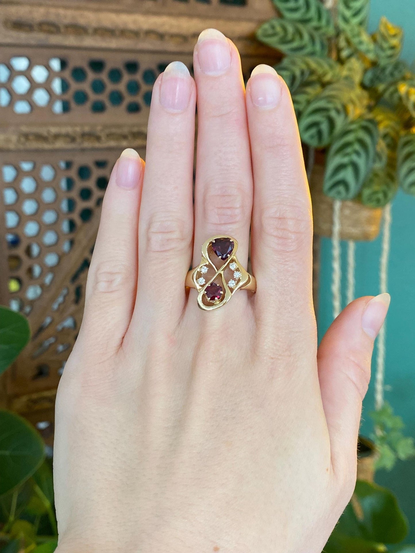 Vintage Solid 14k Yellow Gold Diamond Garnet Ring - Size 10.5