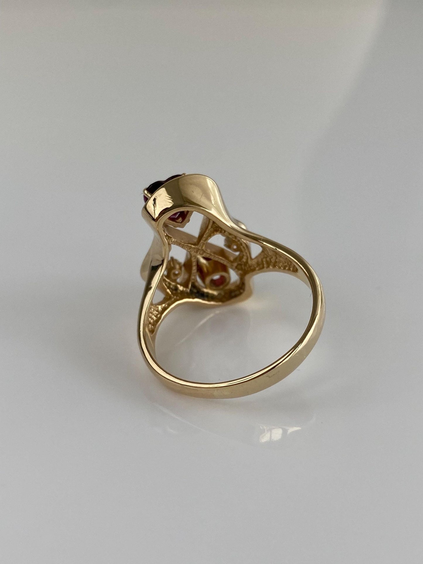 Vintage Solid 14k Yellow Gold Diamond Garnet Ring - Size 10.5