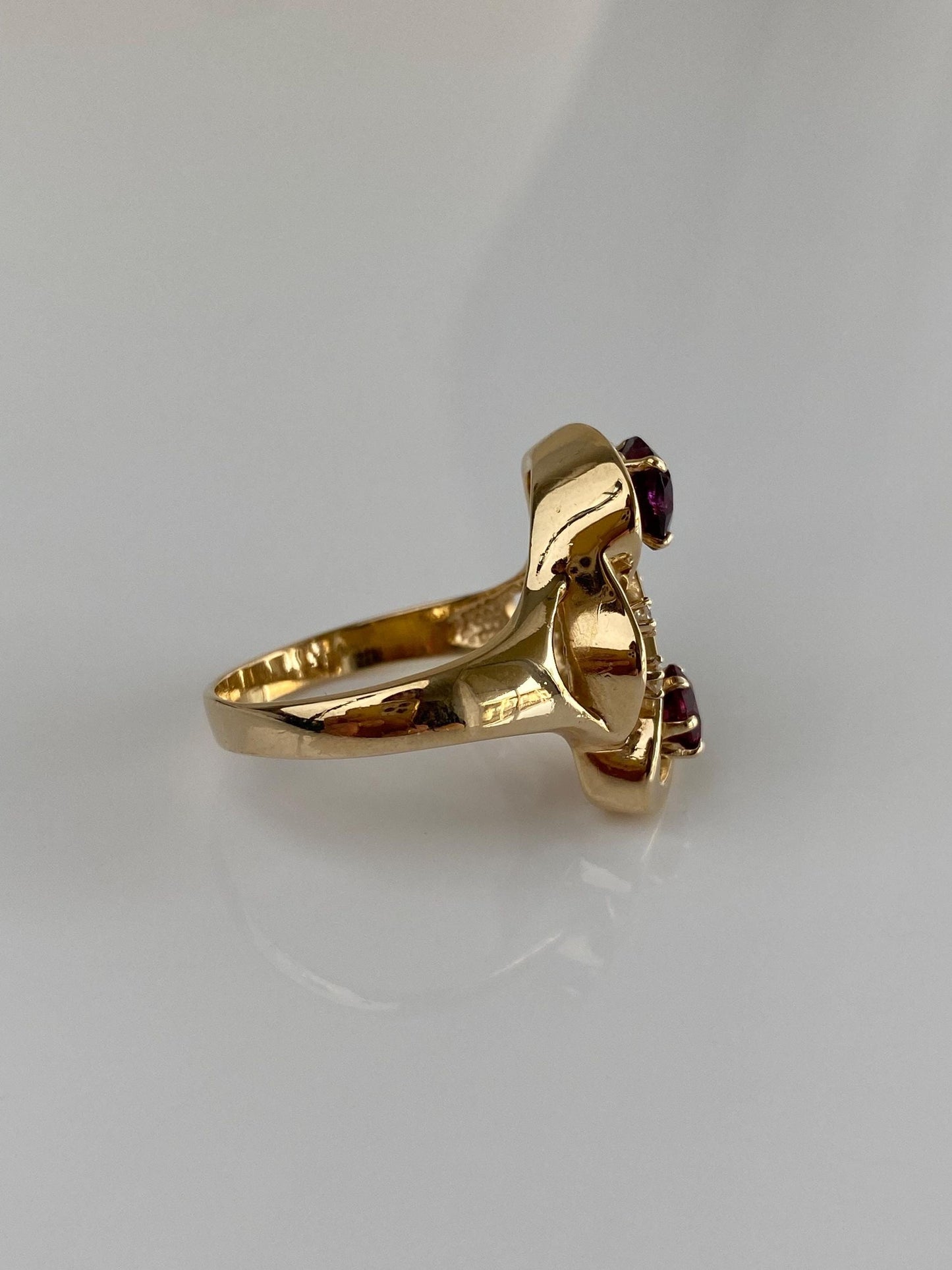 Vintage Solid 14k Yellow Gold Diamond Garnet Ring - Size 10.5