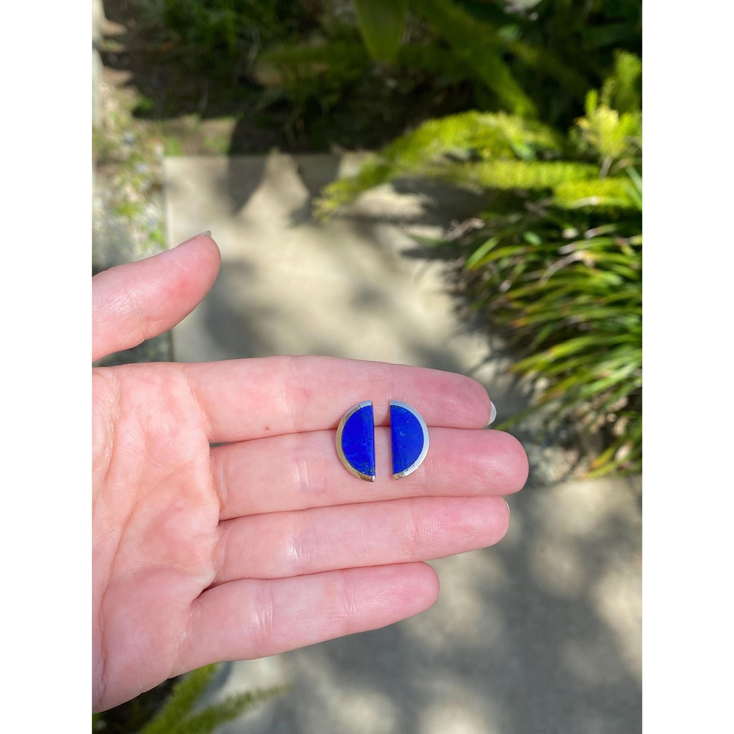 Vintage Solid 14k Yellow Gold Blue Lapis Lazuli Inlay Stud Earrings