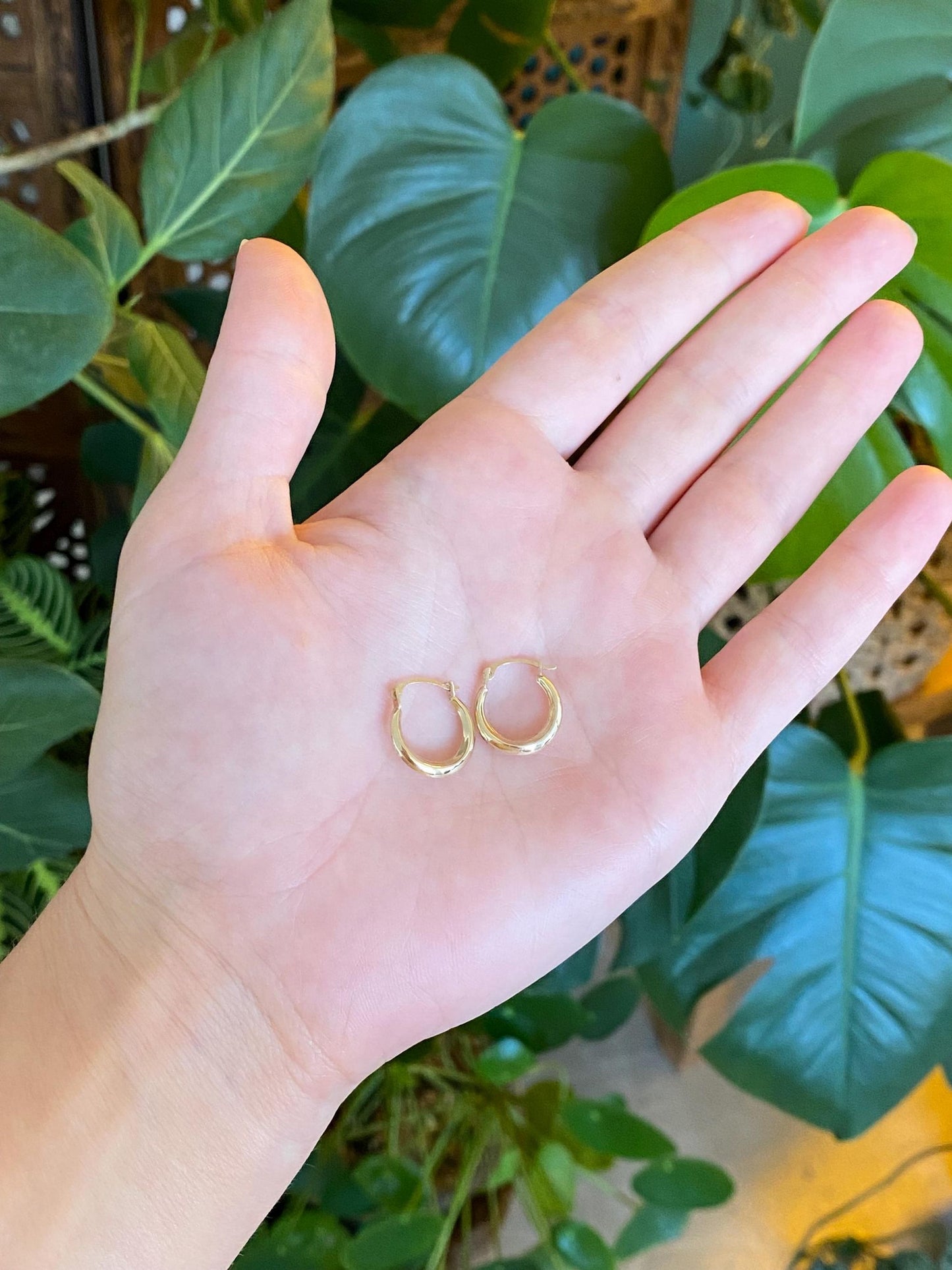 Vintage 10k Yellow Gold Small Hoop Earrings