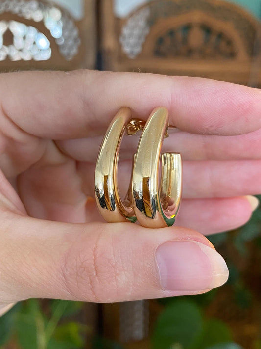 Vintage 14k Yellow Gold Oval Hoop Earrings