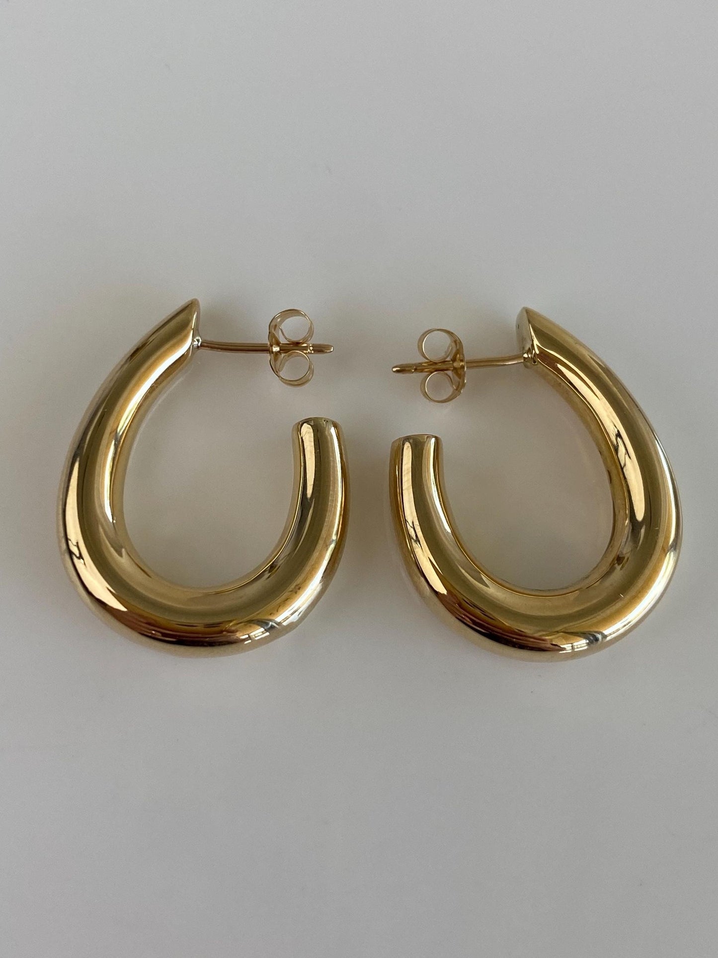Vintage 14k Yellow Gold Oval Hoop Earrings