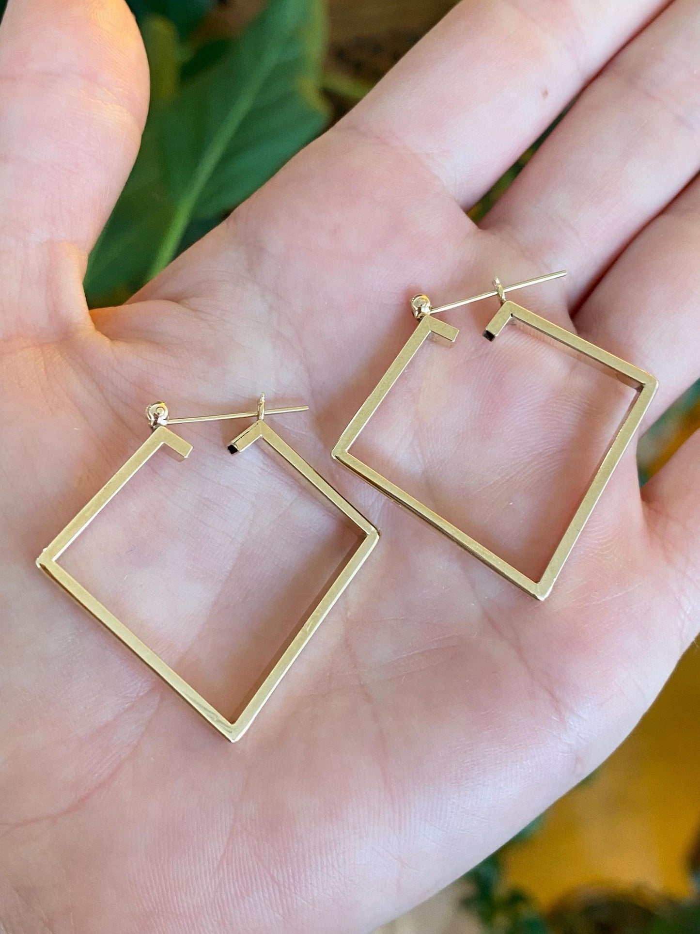 Vintage 14k Yellow Gold Square Straight Edge Hoop Earrings
