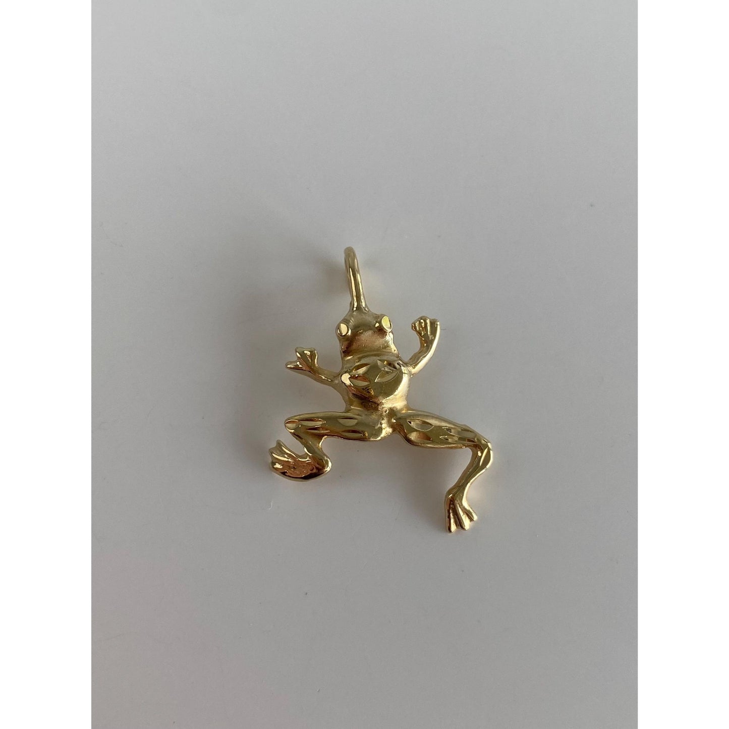 Vintage Solid 14k Yellow Gold Diamond Cut Frog Charm