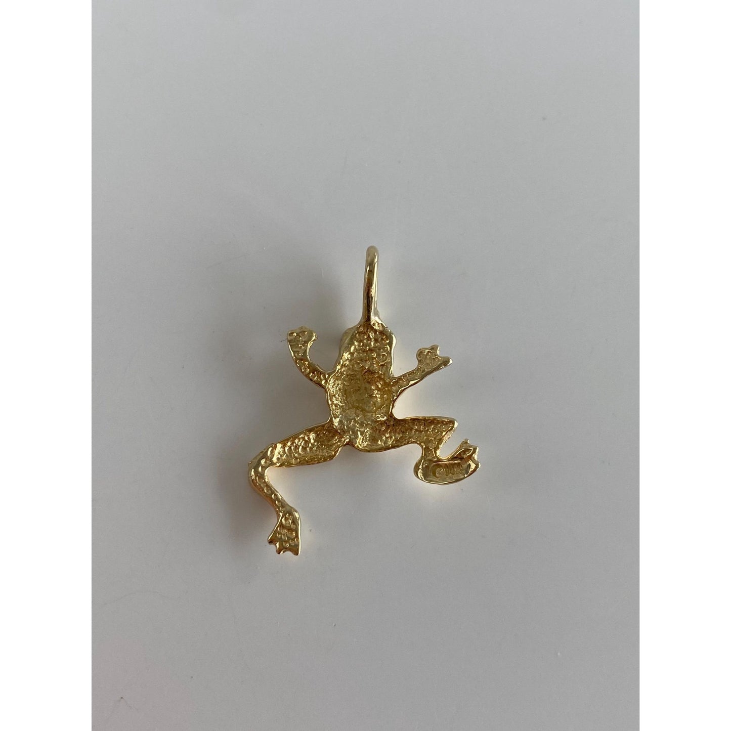 Vintage Solid 14k Yellow Gold Diamond Cut Frog Charm