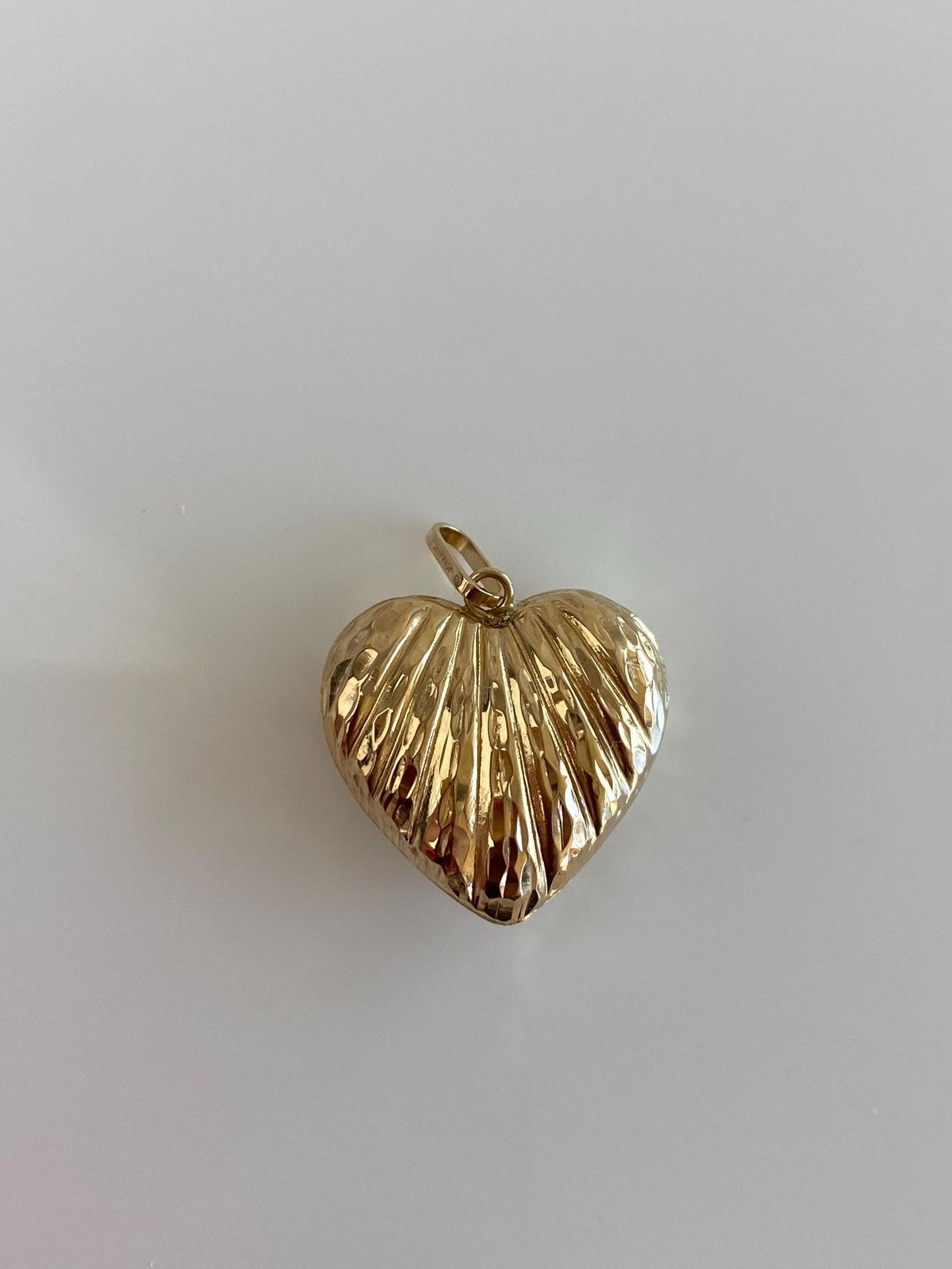 Vintage 14k Yellow Gold Diamond Cut Fluted Puffy Heart Charm