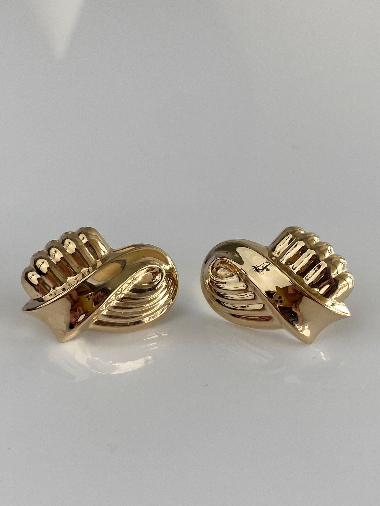 Vintage 14k Yellow Gold Fluted Twist Domed Stud Earrings